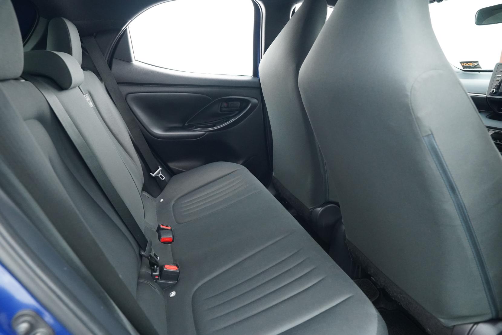 Toyota Yaris Hybrid X