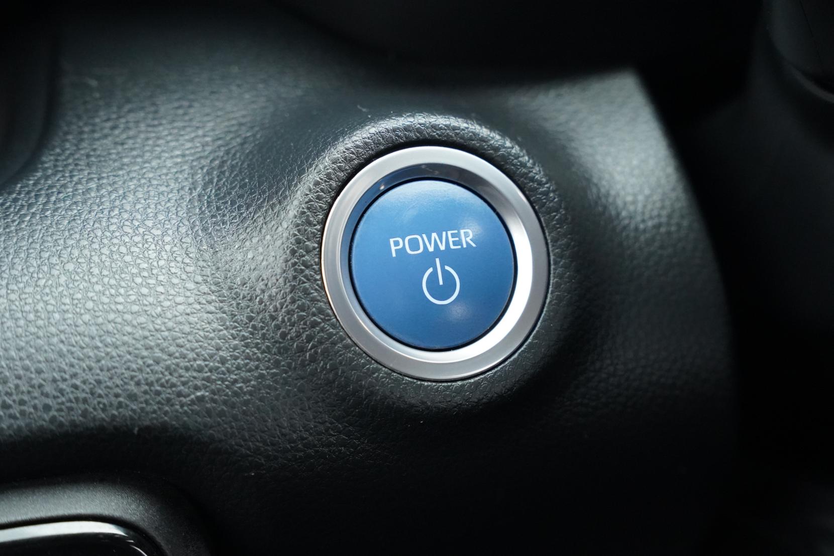 Toyota Yaris Hybrid X