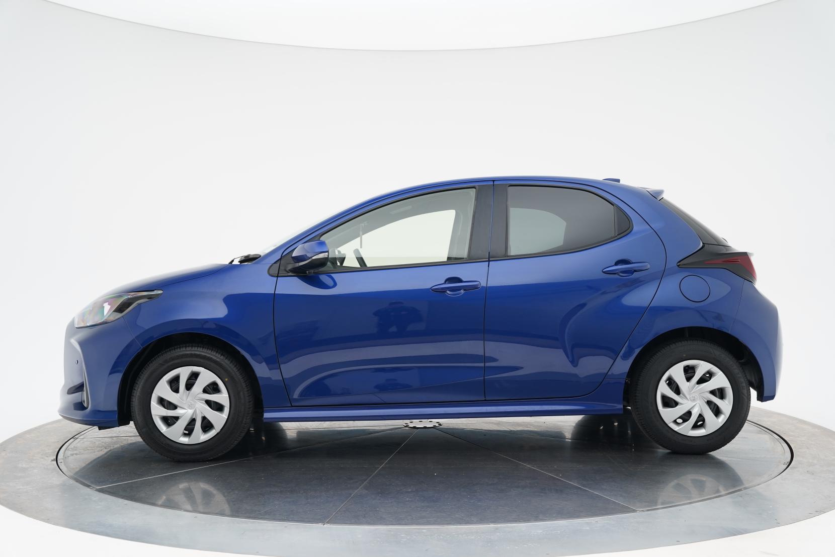 Toyota Yaris Hybrid X