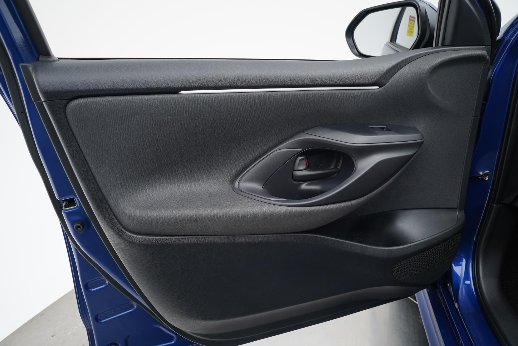Toyota Yaris Hybrid X