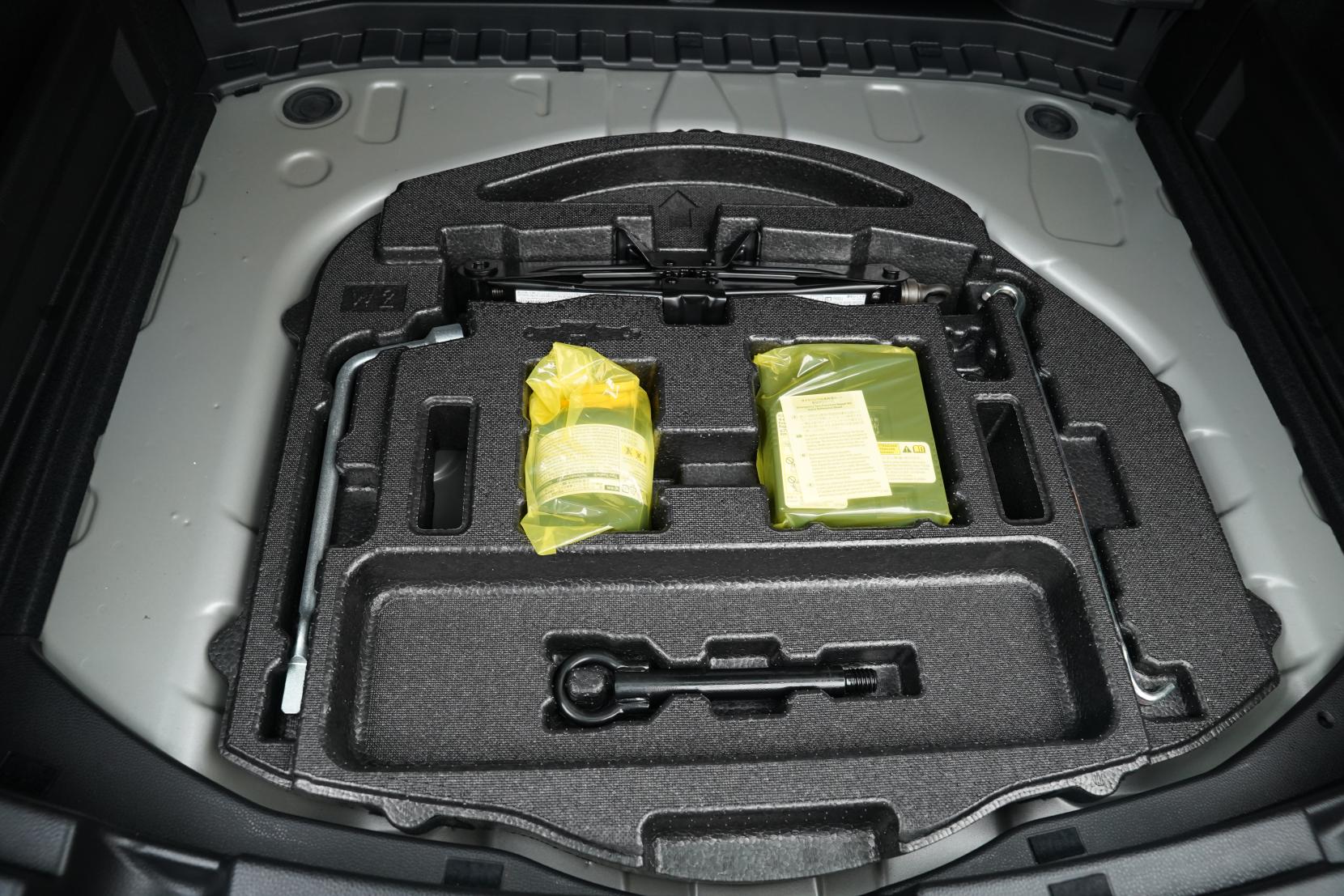 Toyota Corolla 1.8 Touring Wagon Hybrid G-X