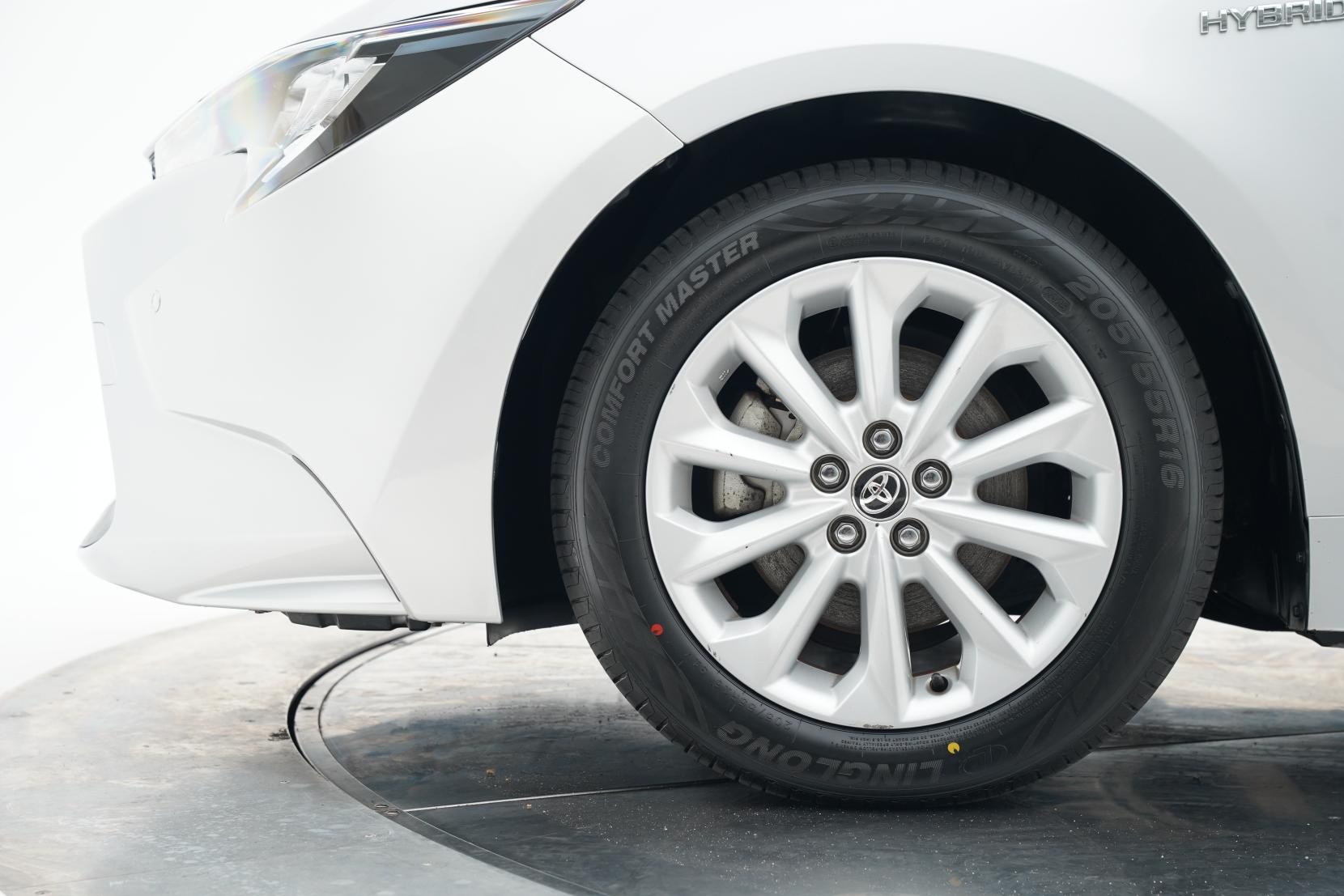 Toyota Corolla 1.8 Touring Wagon Hybrid G-X