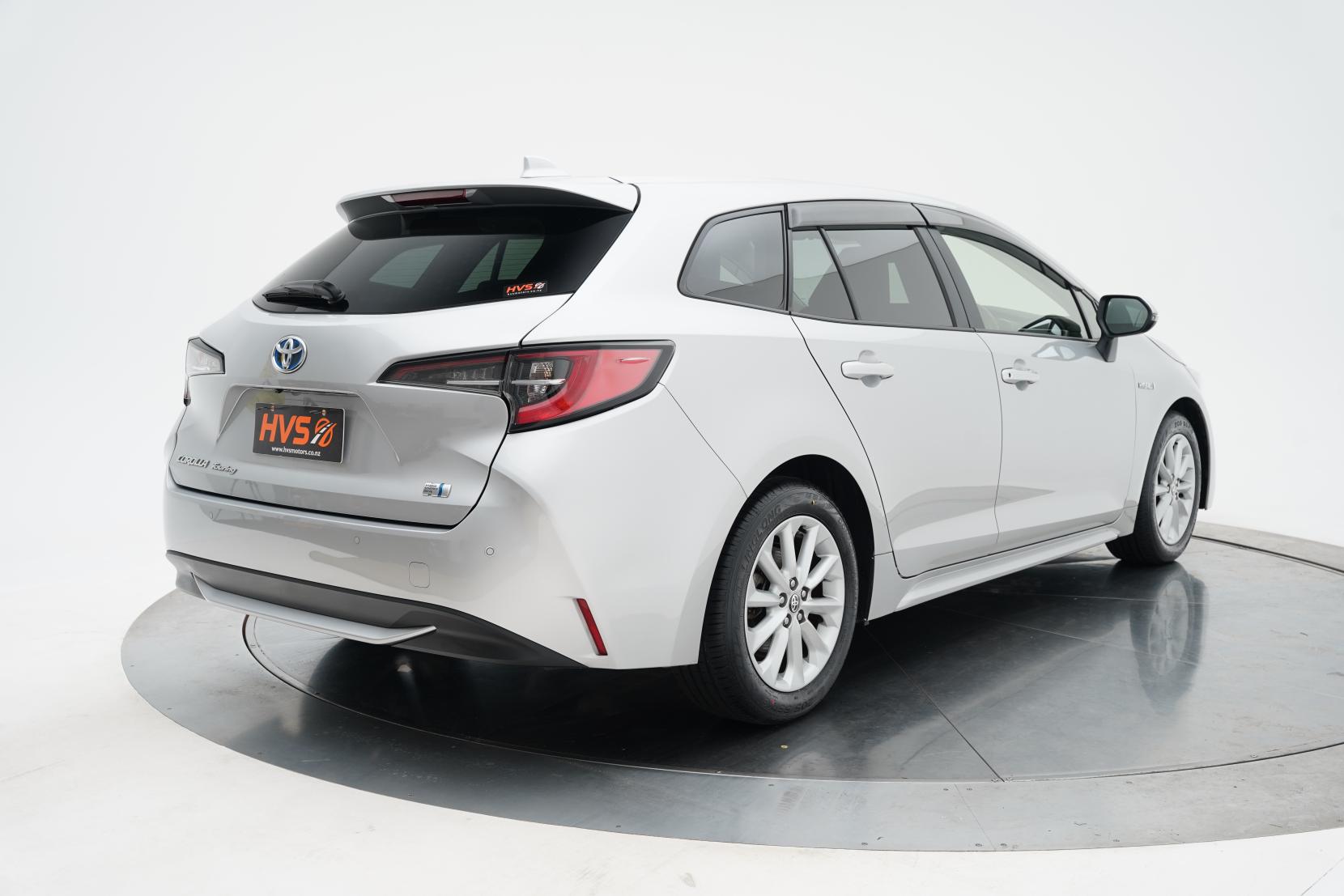 Toyota Corolla Touring Hybrid S 4wd