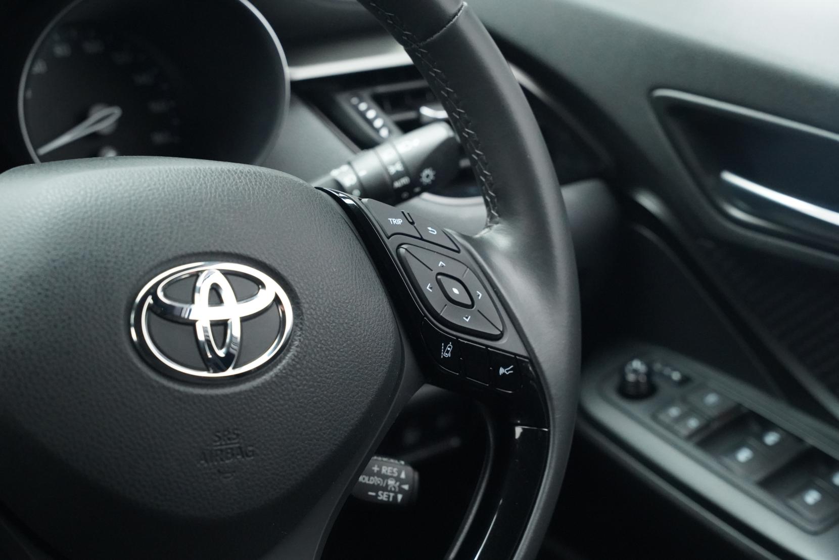 Toyota C-HR 1.8 Hybrid S