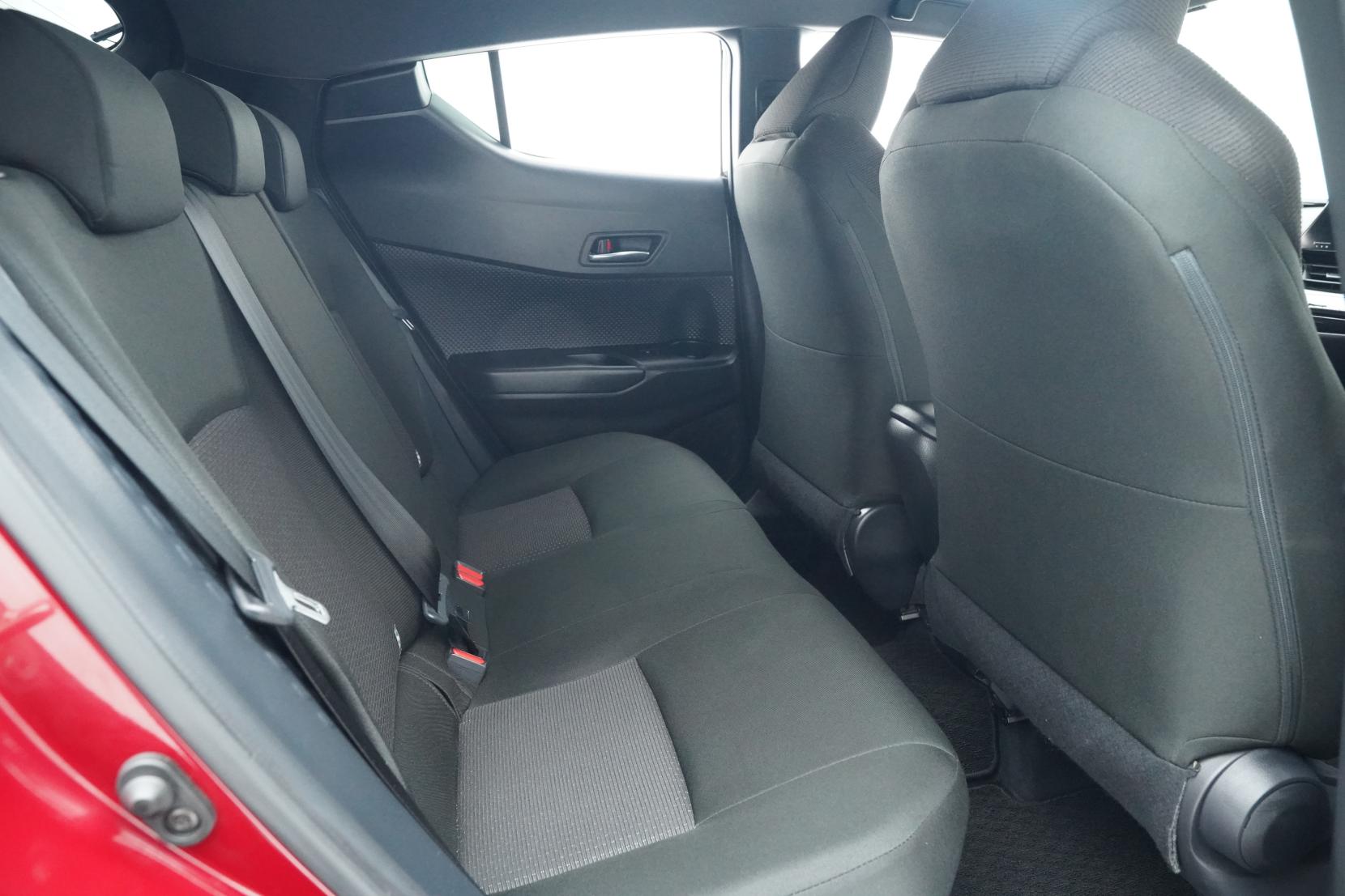 Toyota C-HR 1.8 Hybrid S