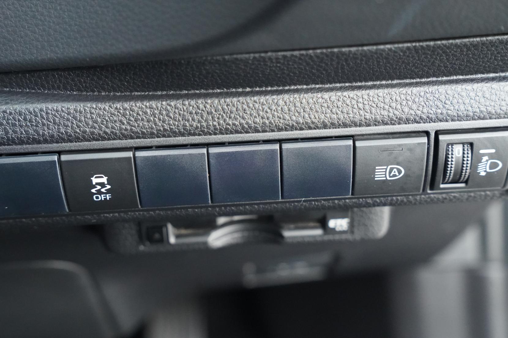 Toyota Corolla 1.8 TOURING HYBRID G-X