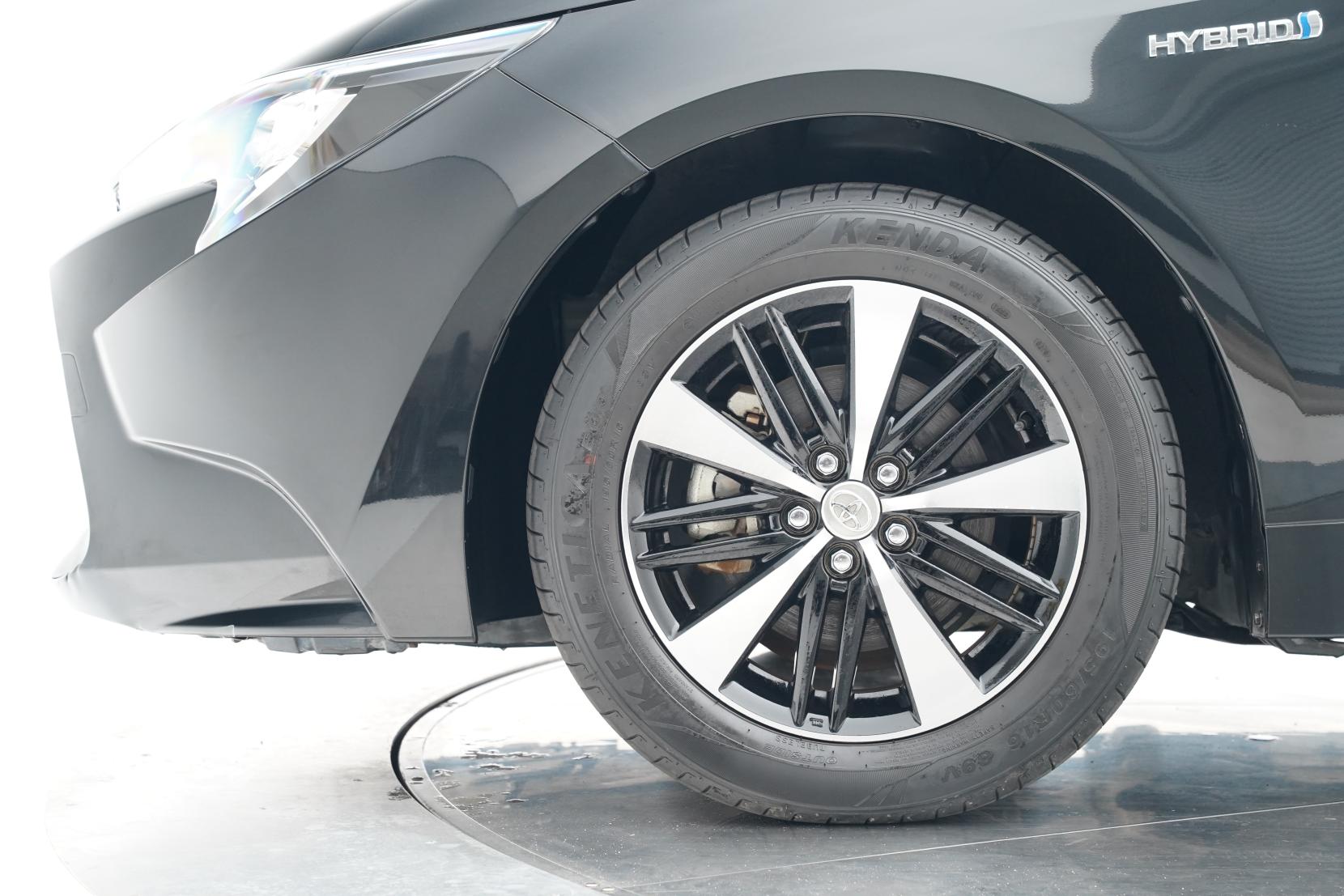 Toyota Corolla 1.8 TOURING HYBRID G-X