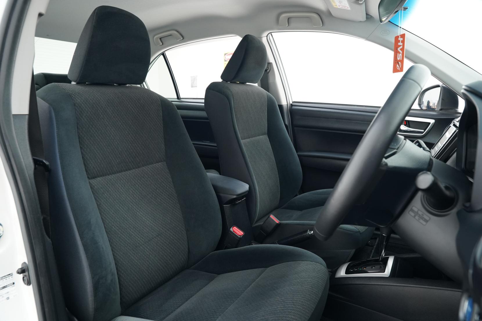 Toyota Corolla 1.5 AXIO HYBRID G