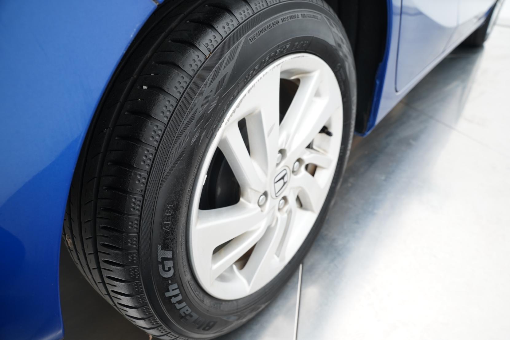 Honda Fit 1.5 ARIA HYBRID L PKG