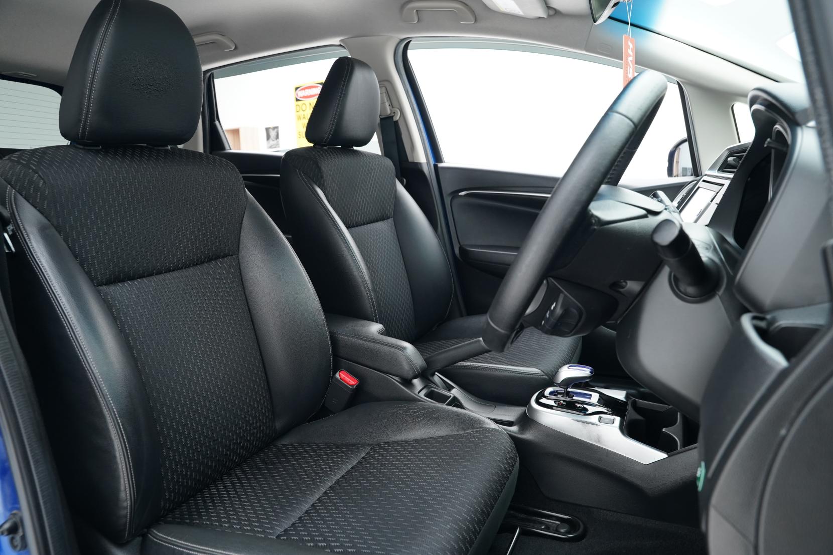 Honda Fit 1.5 ARIA HYBRID L PKG