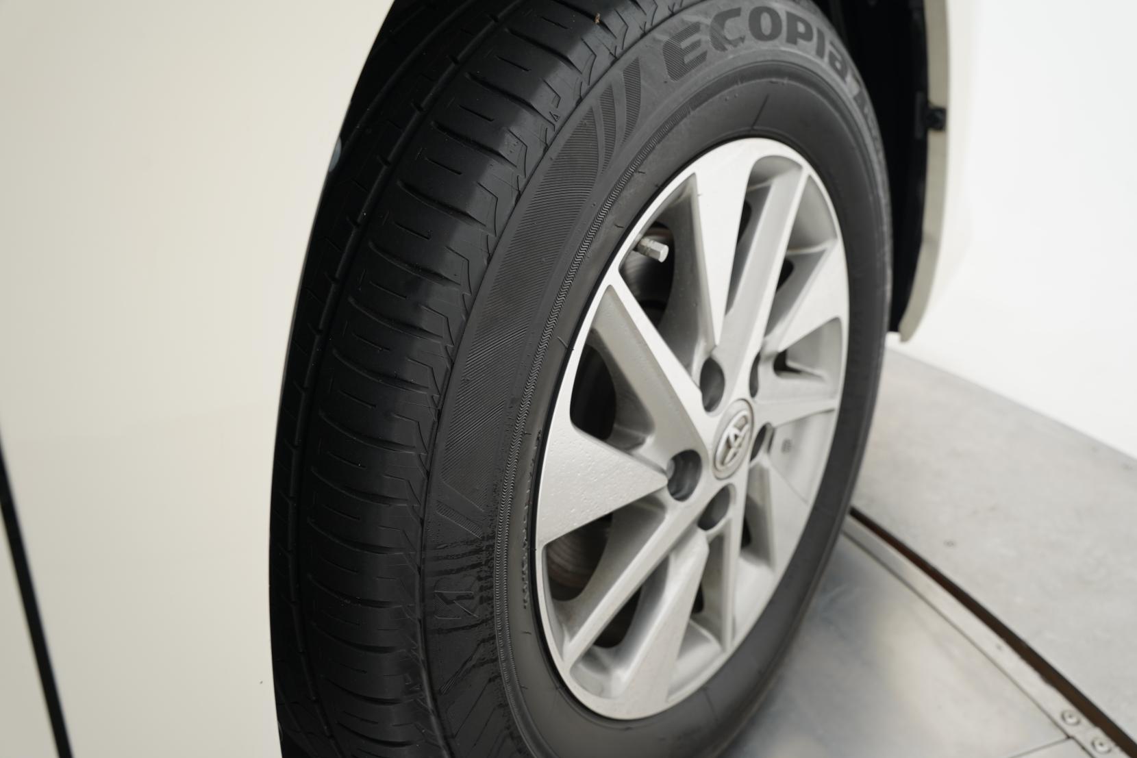 Toyota Alphard 2.4 HYBRID G 4WD