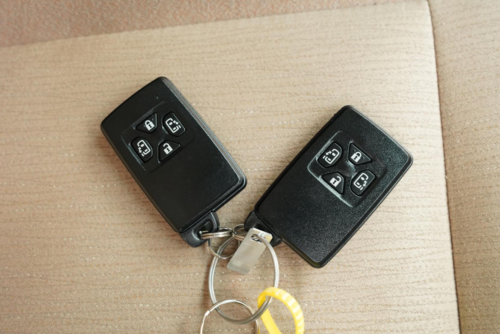 Toyota Alphard 2.4 HYBRID G 4WD