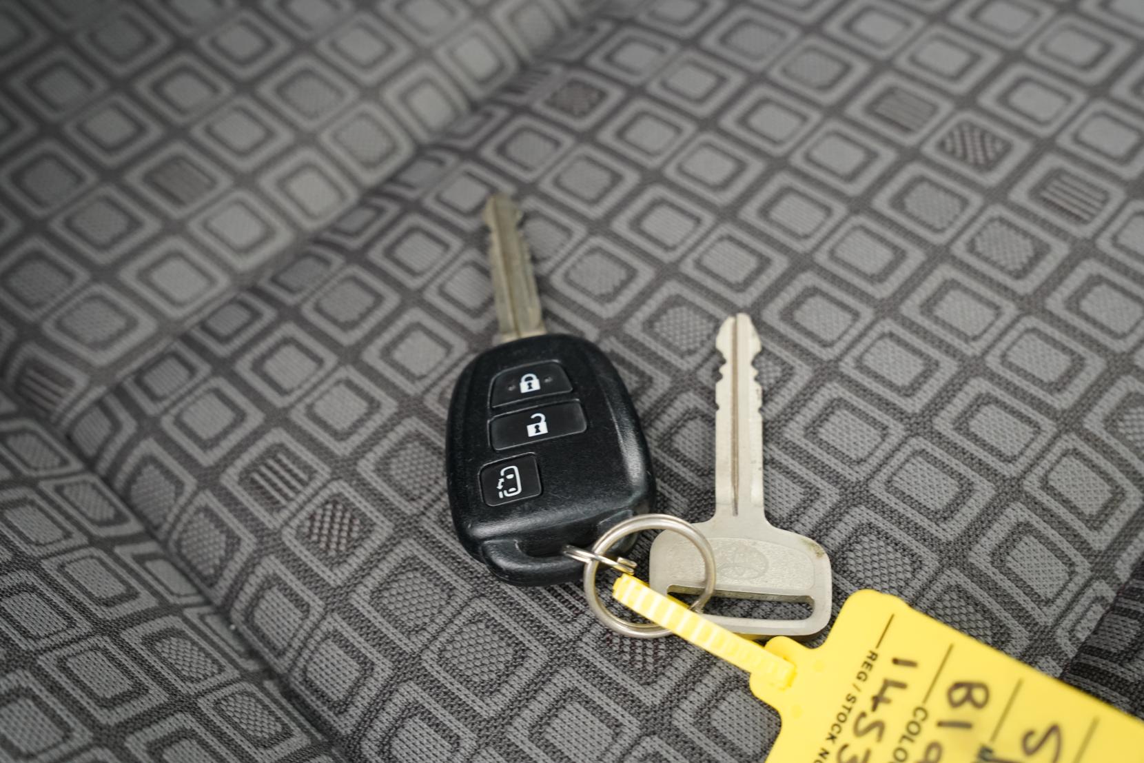 Toyota Spade 1.3 X