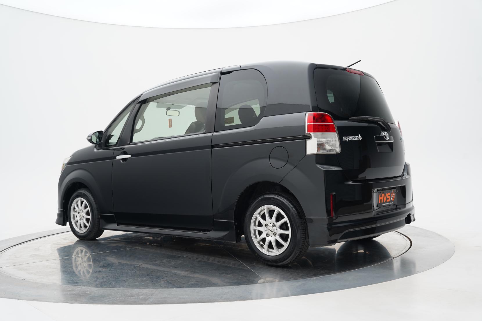 Toyota Spade 1.3 X