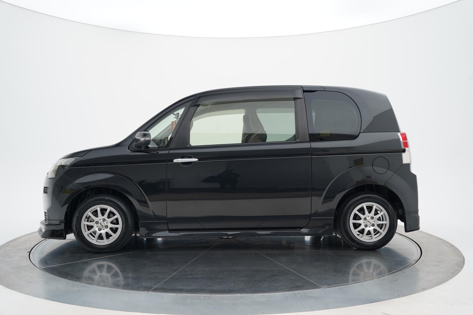 Toyota Spade 1.3 X