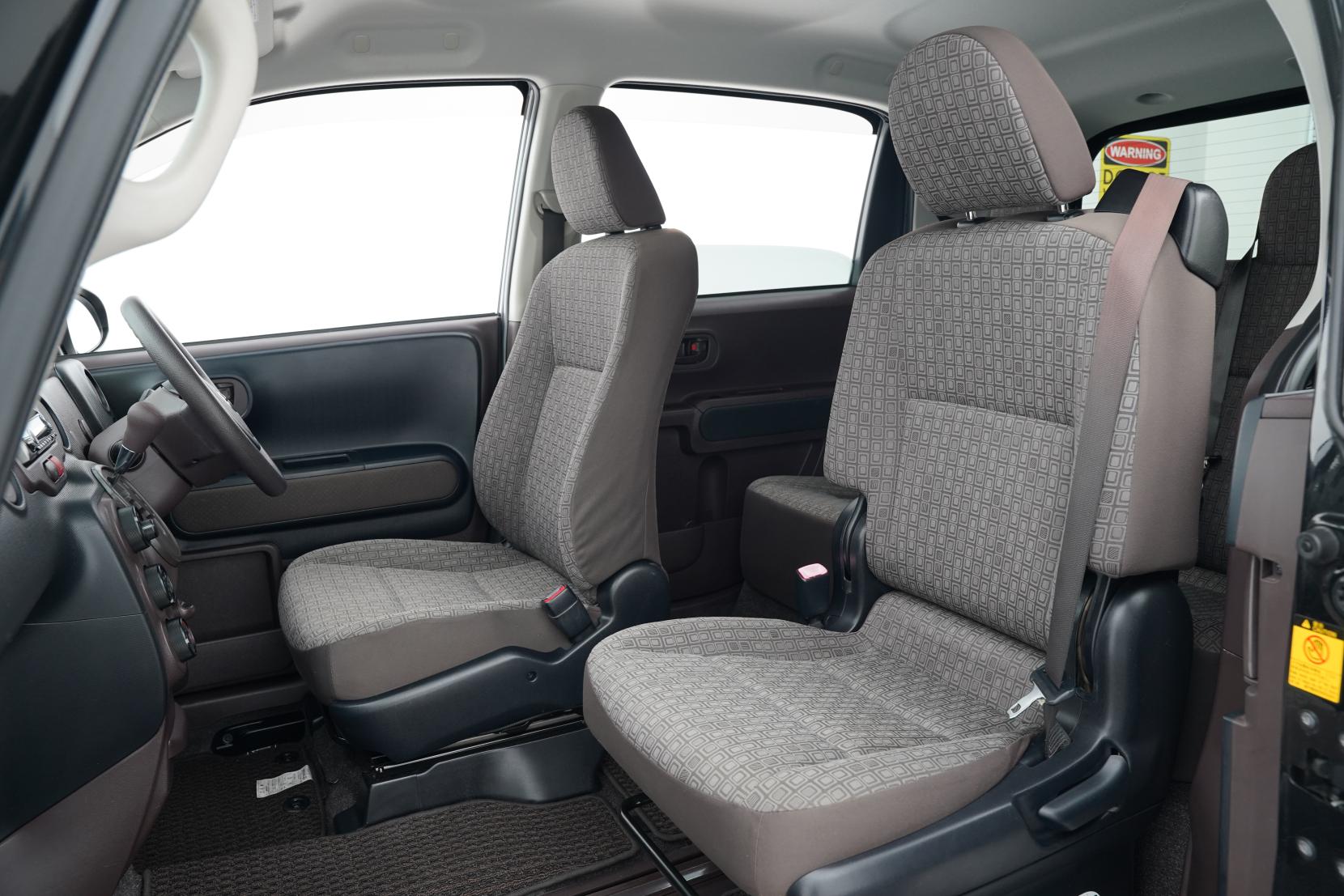 Toyota Spade 1.3 X