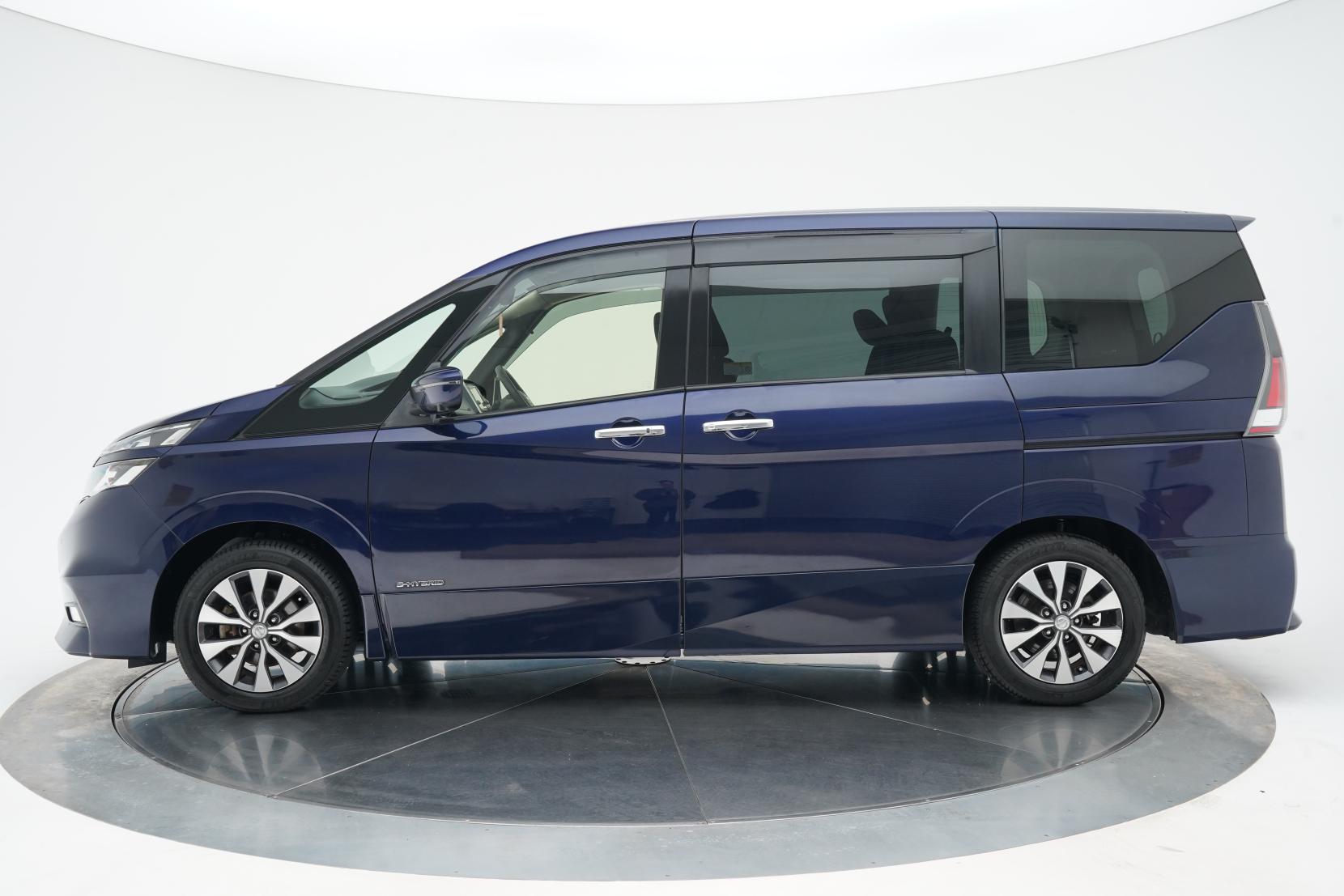 Nissan Serena (1991 – present) 2.0 Hybrid Highway Star V