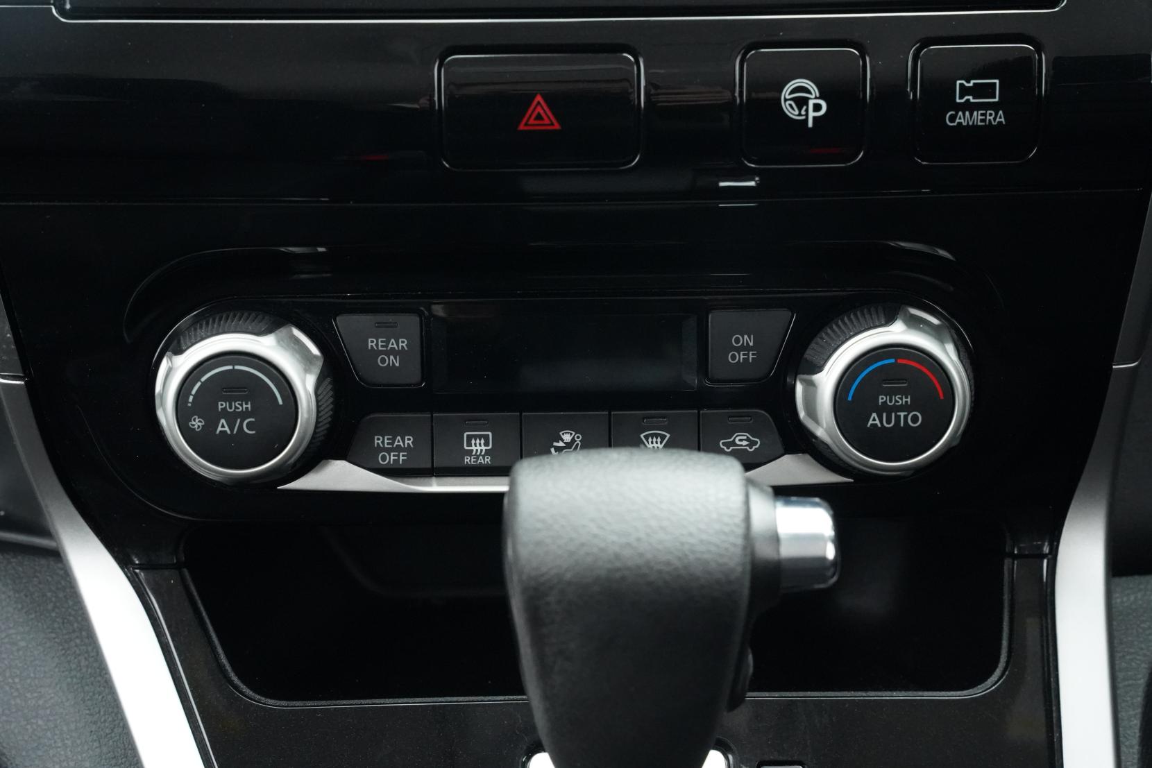 Nissan Serena (1991 – present) 2.0 Hybrid Highway Star V