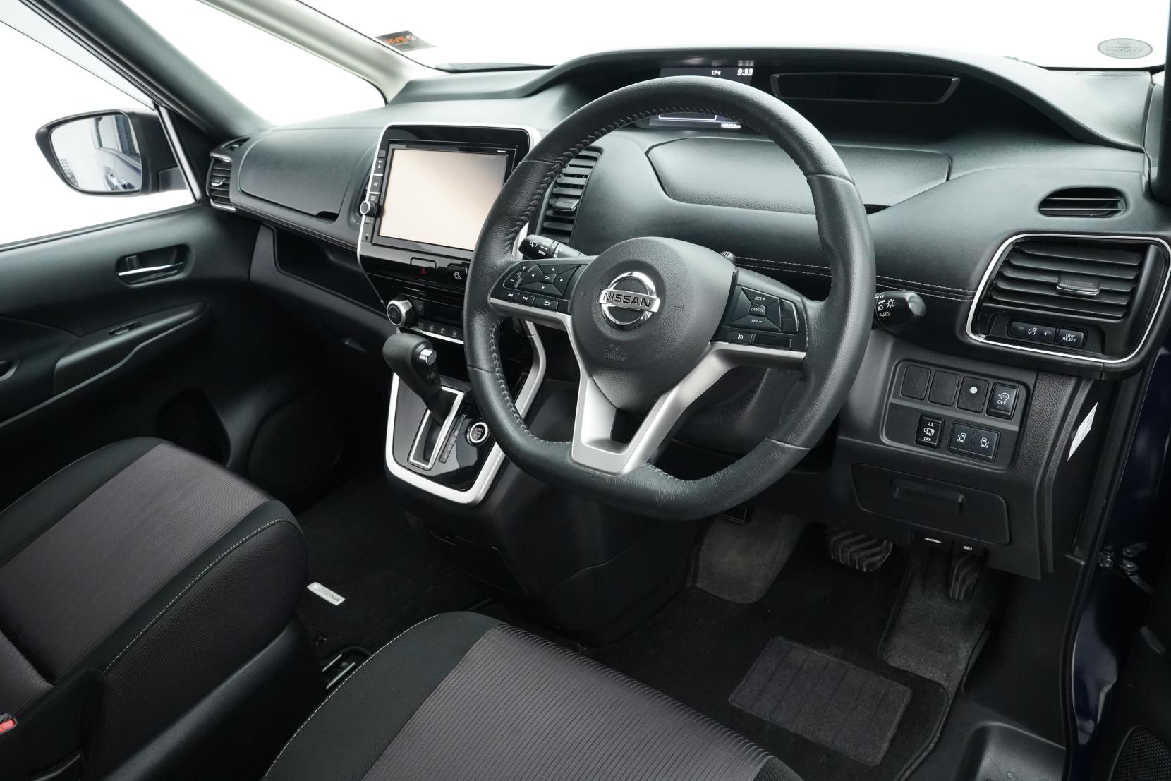 Nissan Serena (1991 – present) 2.0 Hybrid Highway Star V