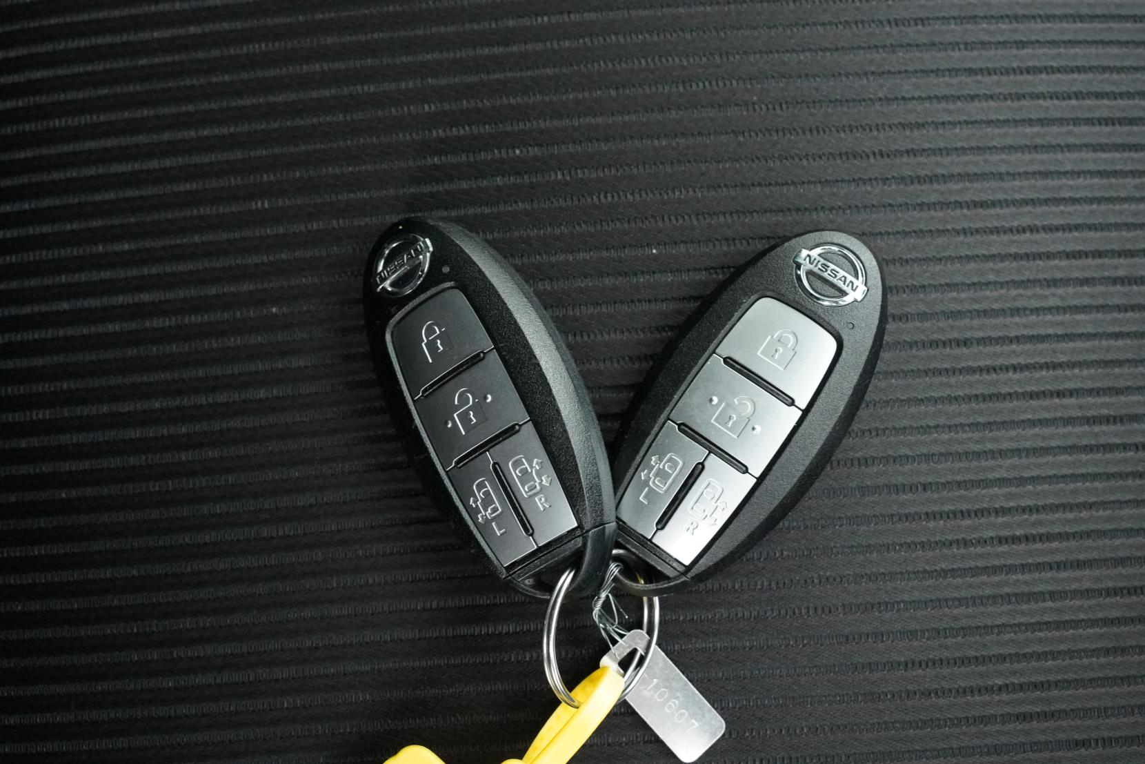 Nissan Serena (1991 – present) 2.0 Hybrid Highway Star V