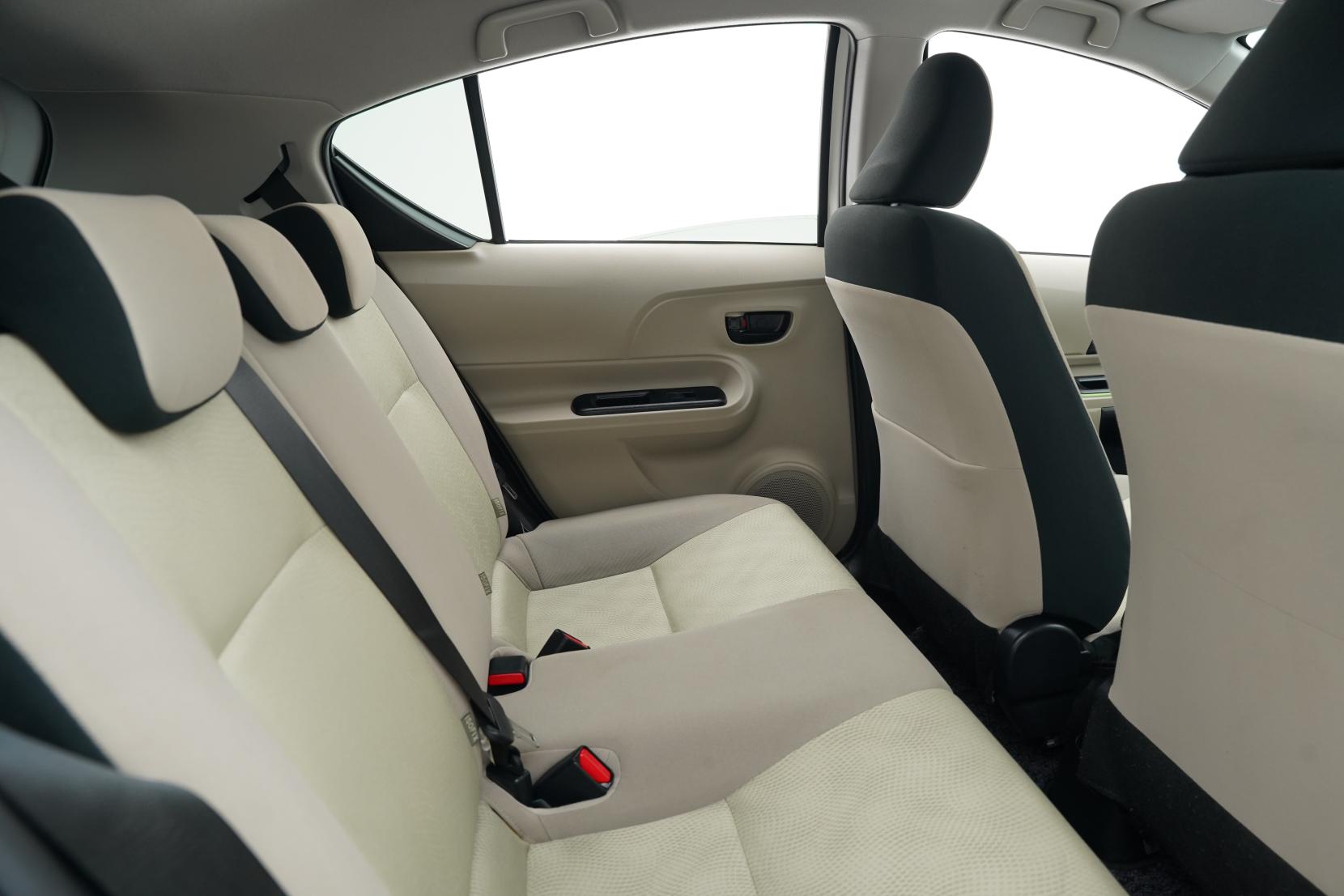 Toyota Aqua 1.5 S Push Start