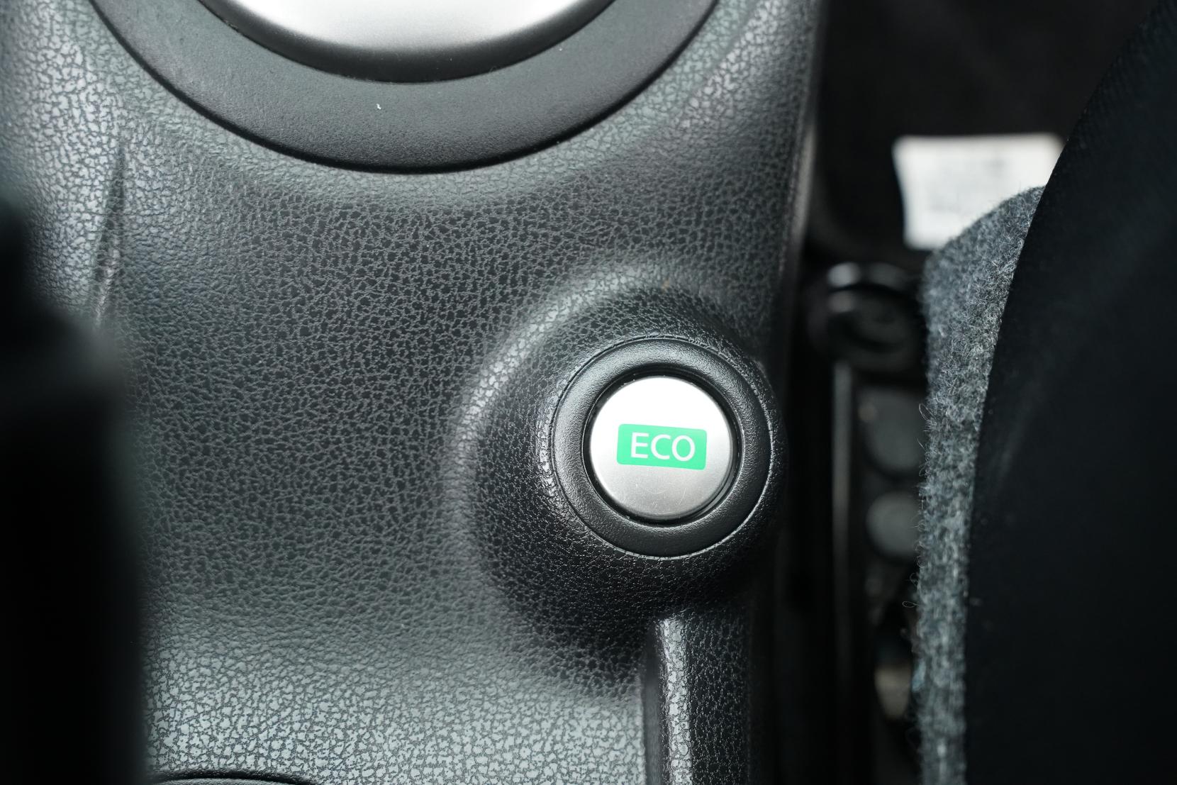 Nissan Note 1.2 X V Safety Plus