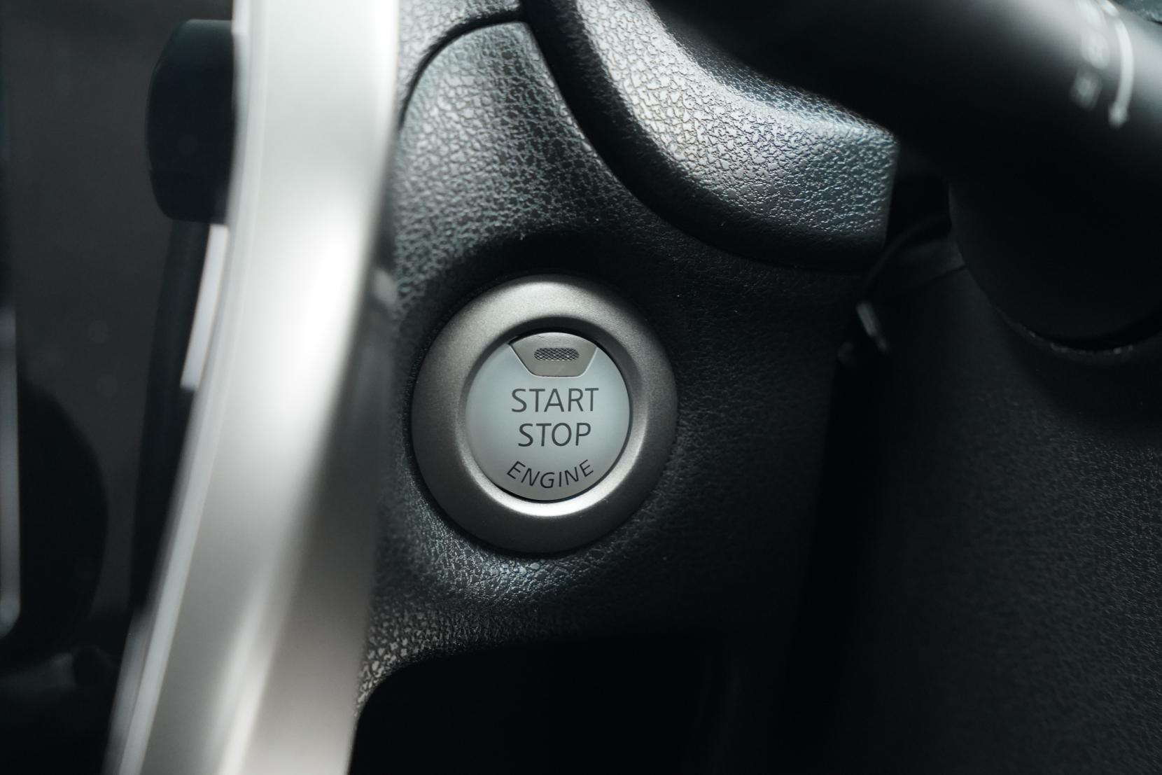 Nissan Note 1.2 X V Safety Plus