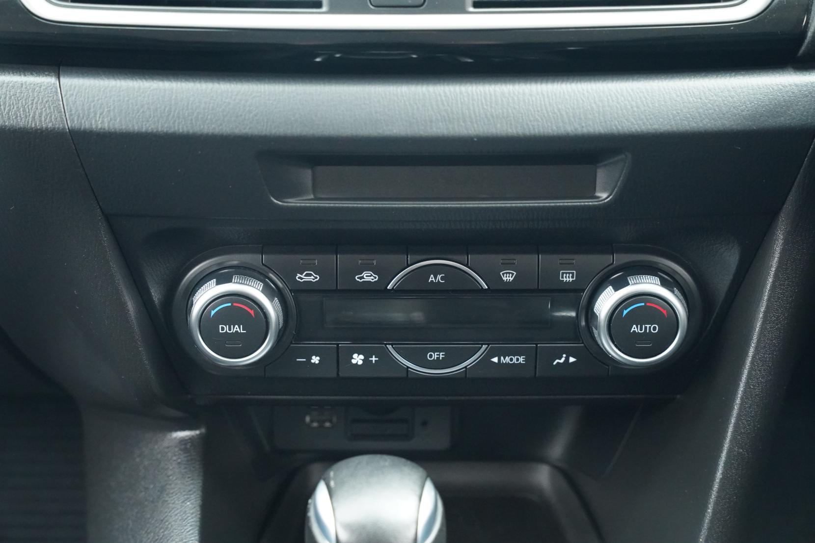 Mazda Axela SPORT 20S