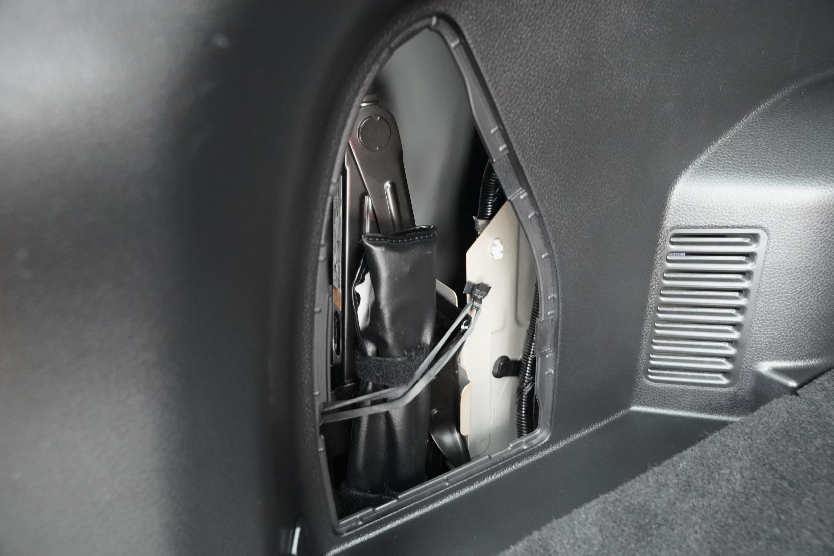 Nissan X-TRAIL 2.0 20XI HYBRID