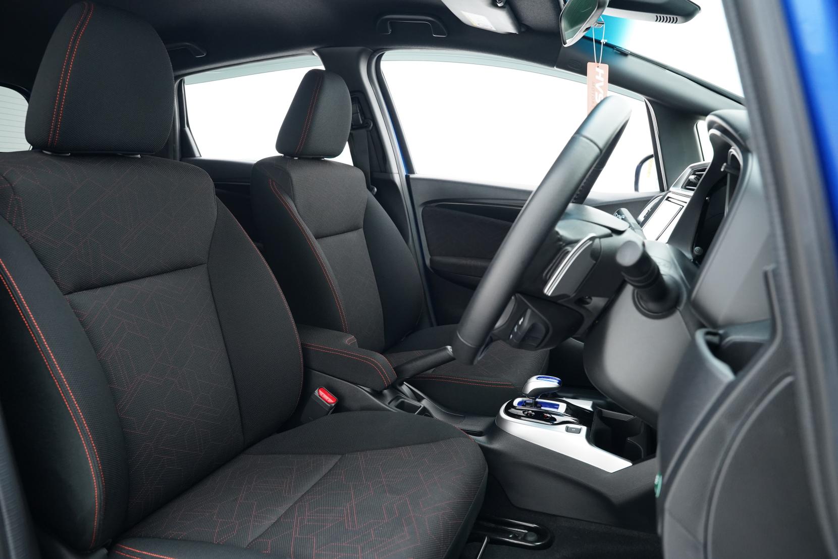 Honda Fit 1.5 HYBRID S PACKAGE