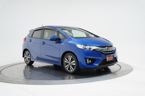 Honda Fit 1.5 HYBRID S PACKAGE