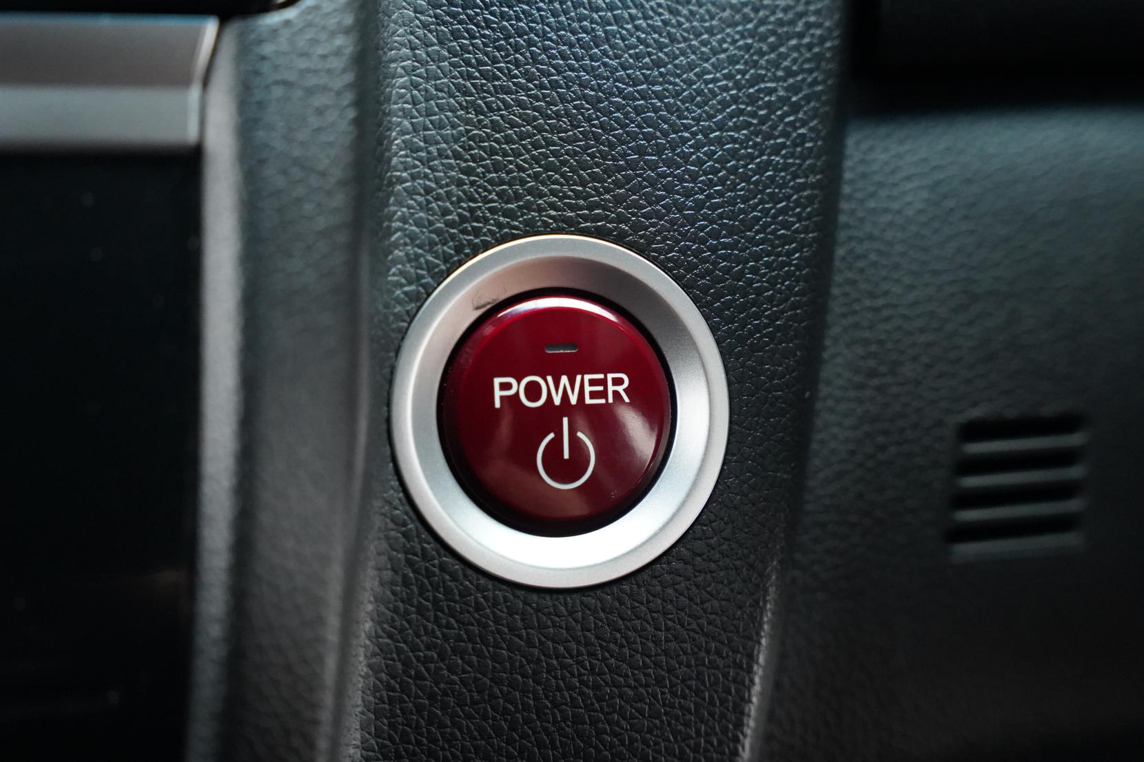 Honda Fit 1.5 HYBRID S PACKAGE