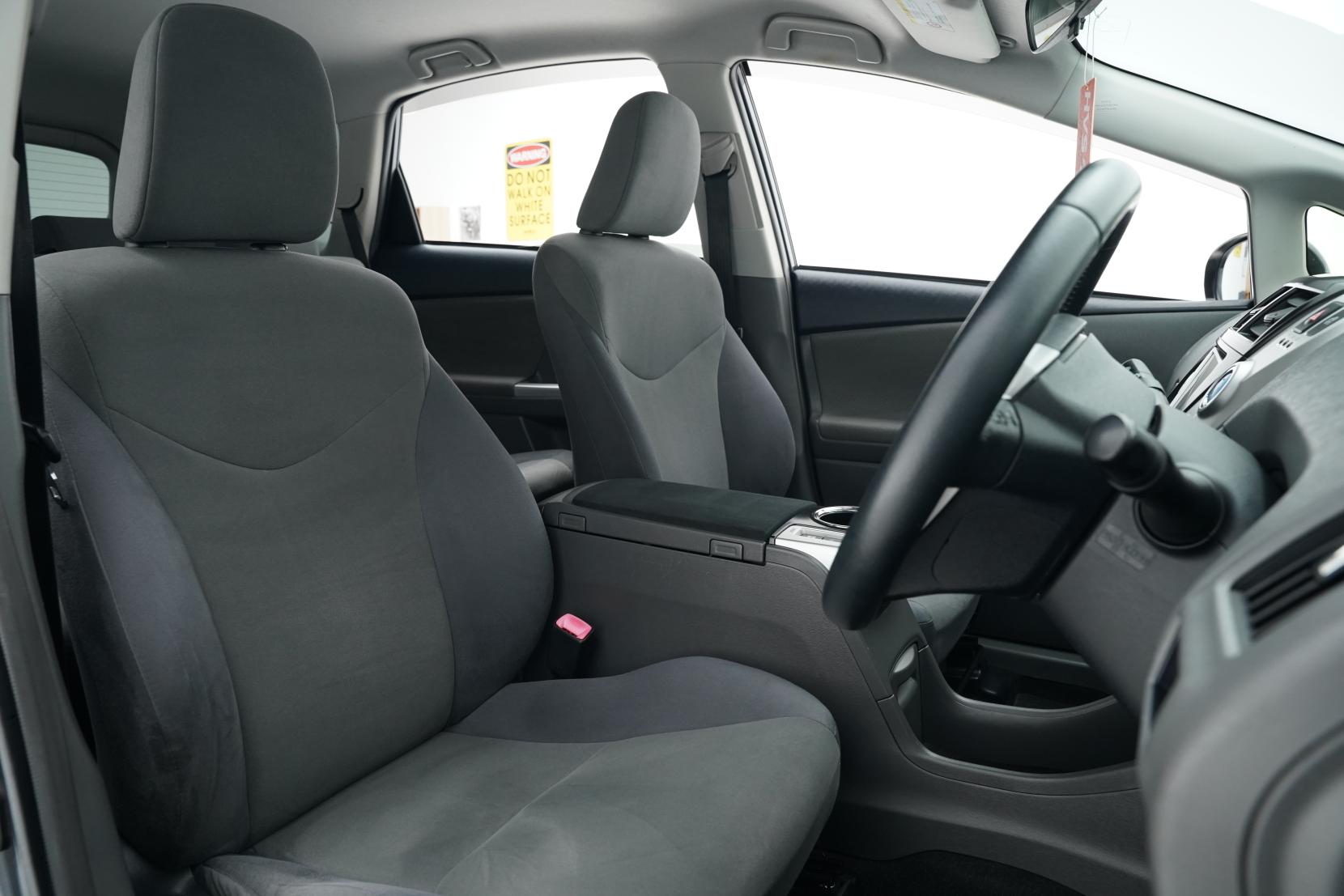 Toyota Prius 1.8 ALPHA S TOURING