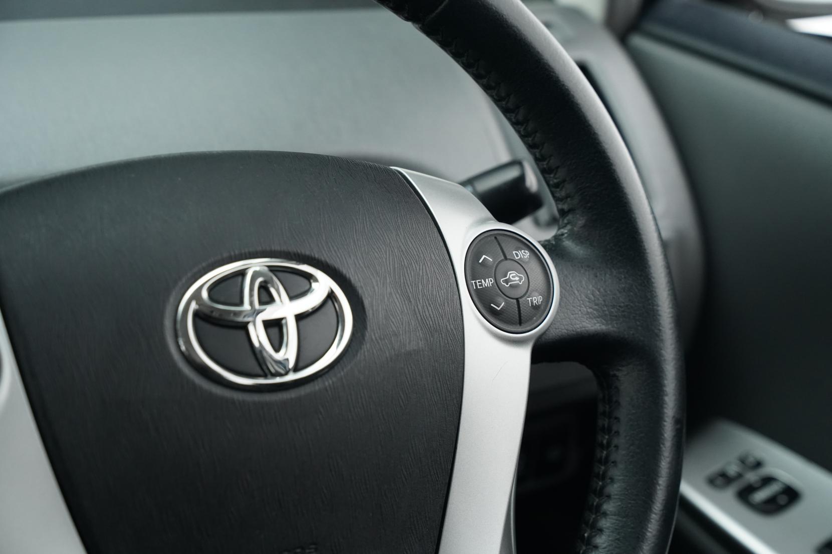Toyota Prius 1.8 ALPHA S TOURING