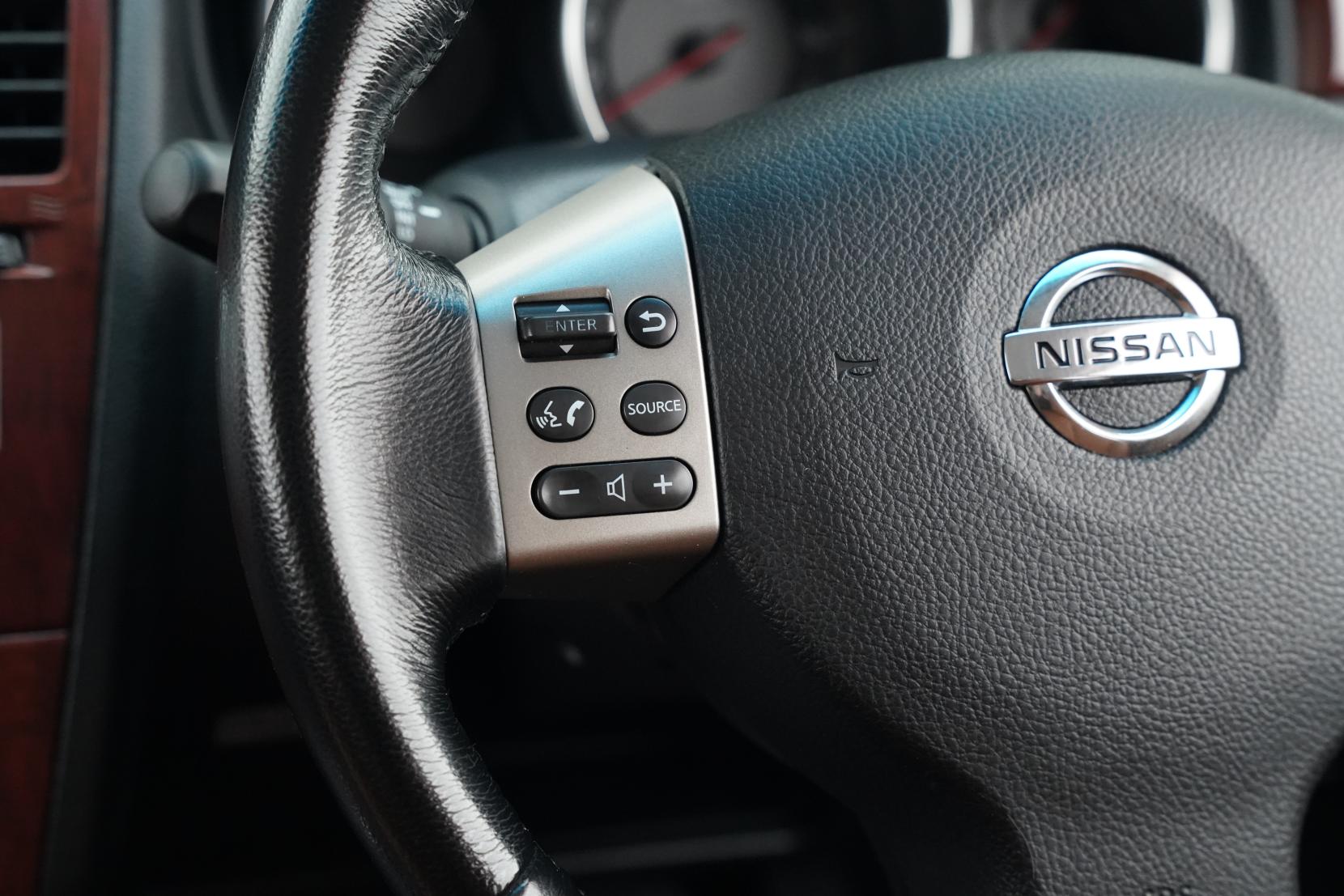 Nissan Tiida 1.5 LATIO Axis