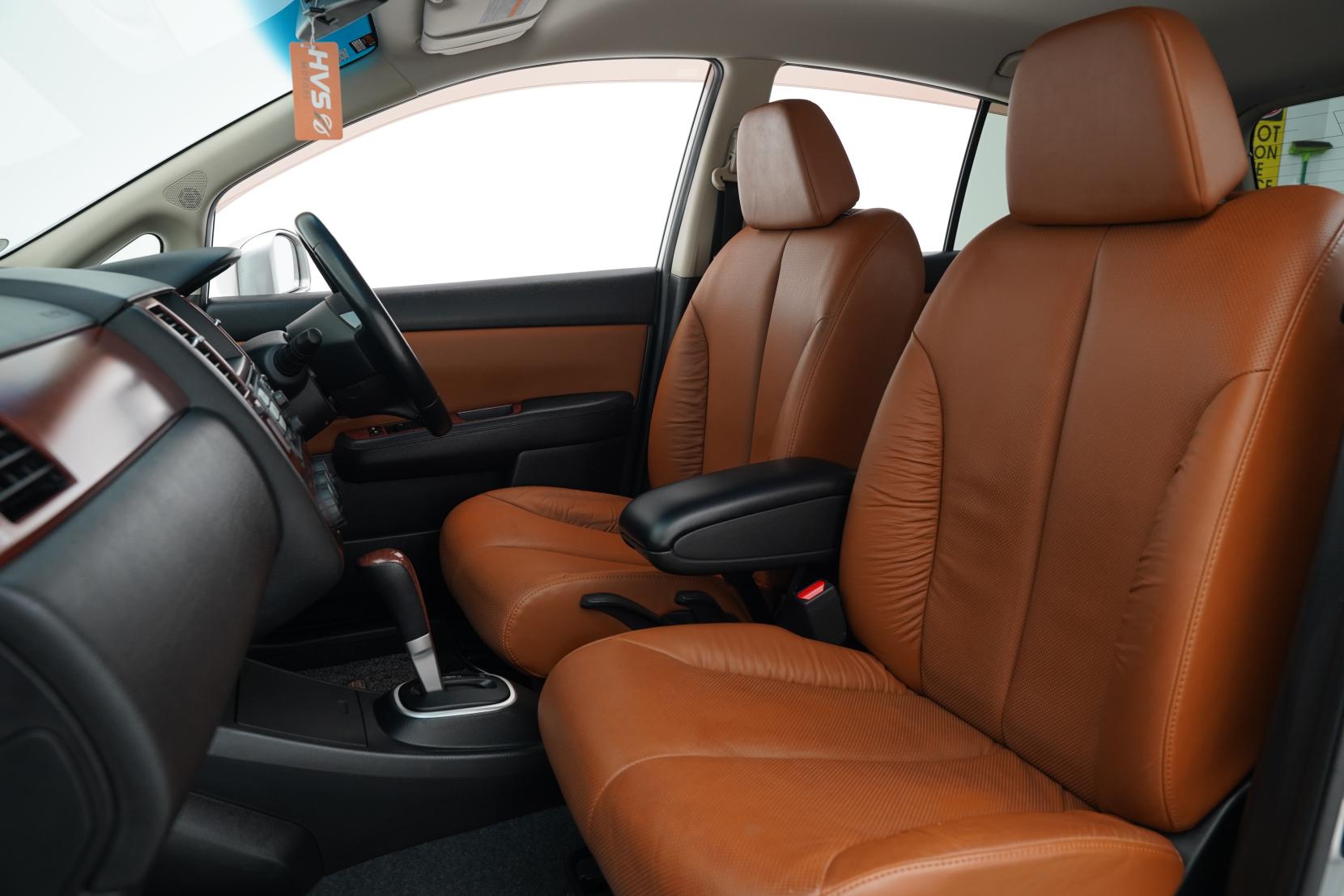 Nissan Tiida 1.5 LATIO Axis