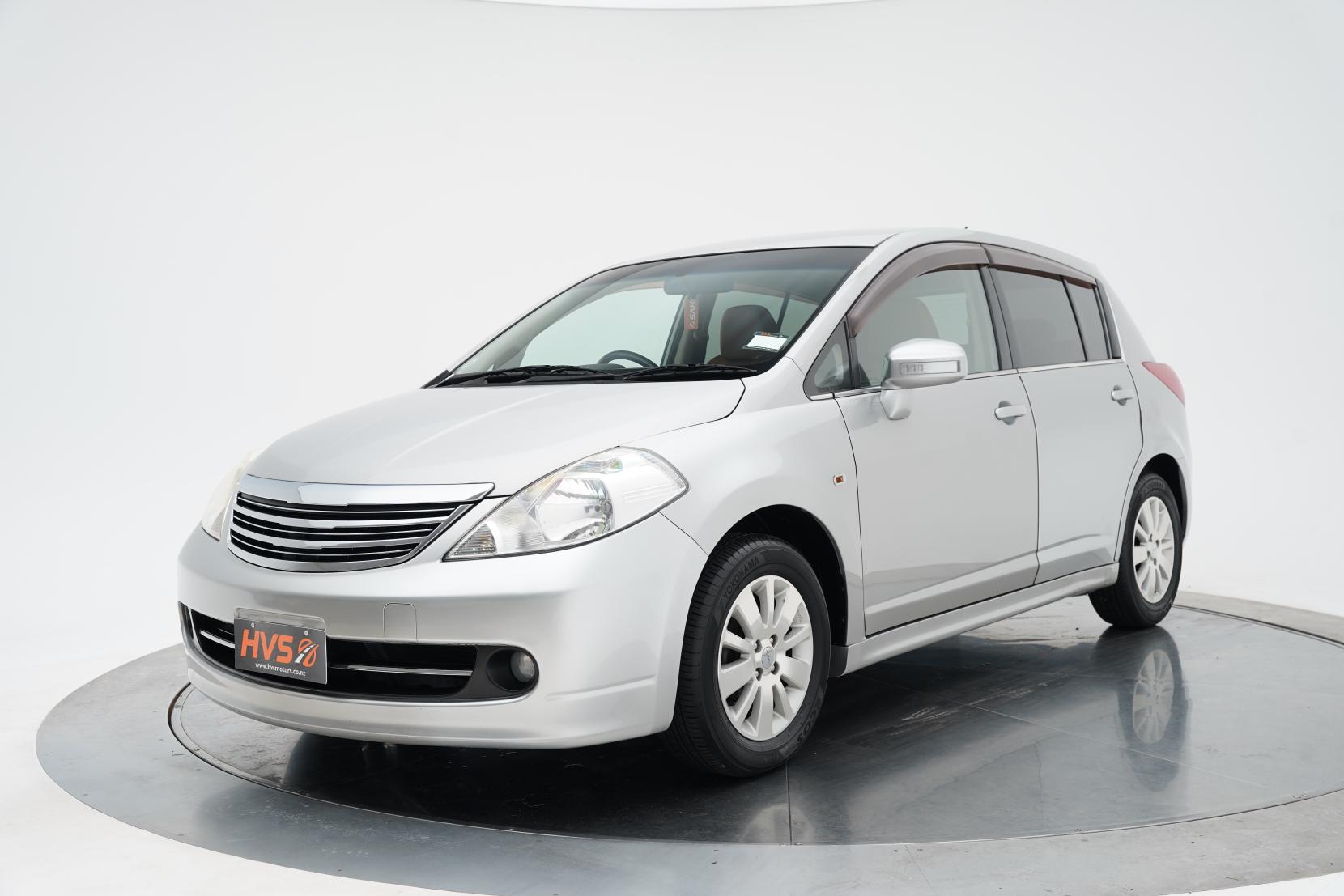 Nissan Tiida 1.5 LATIO Axis