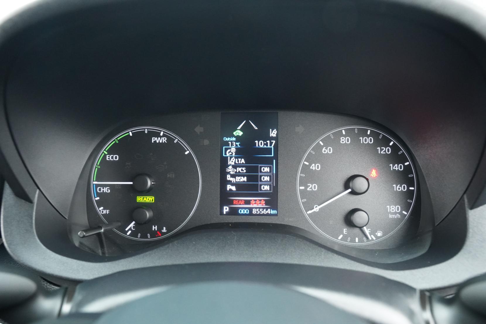 Toyota Yaris Hybrid X