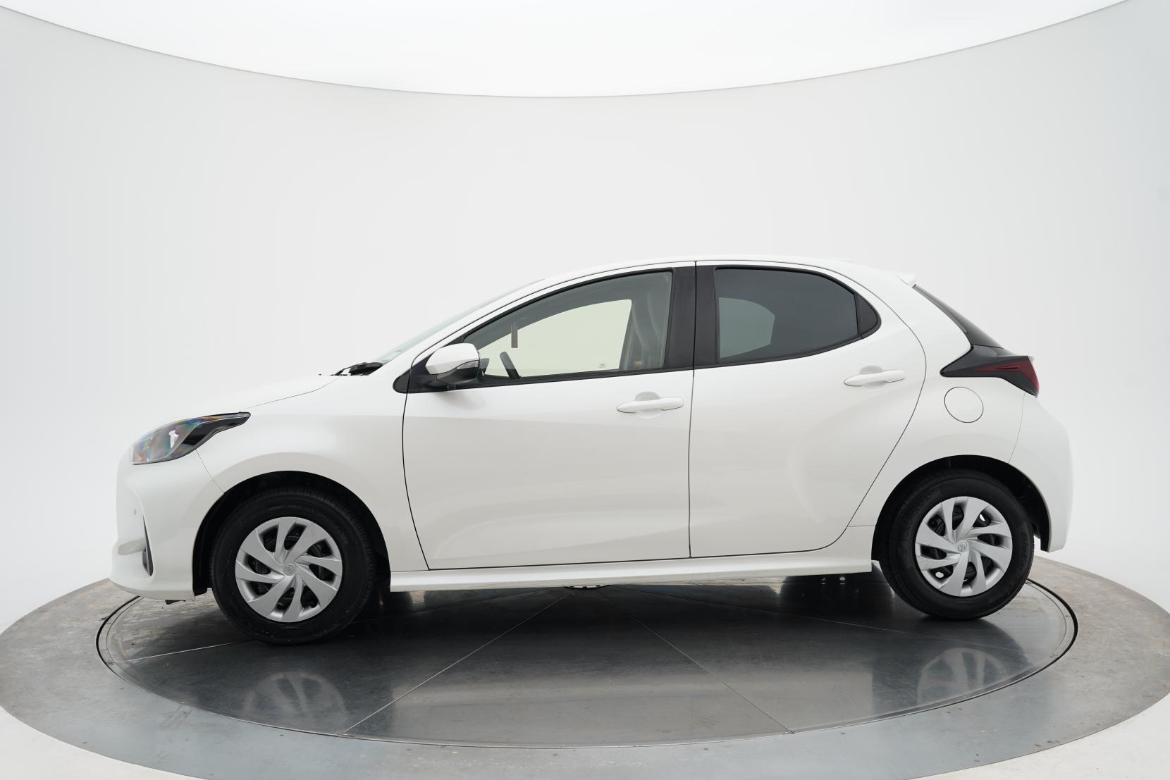 Toyota Yaris Hybrid X