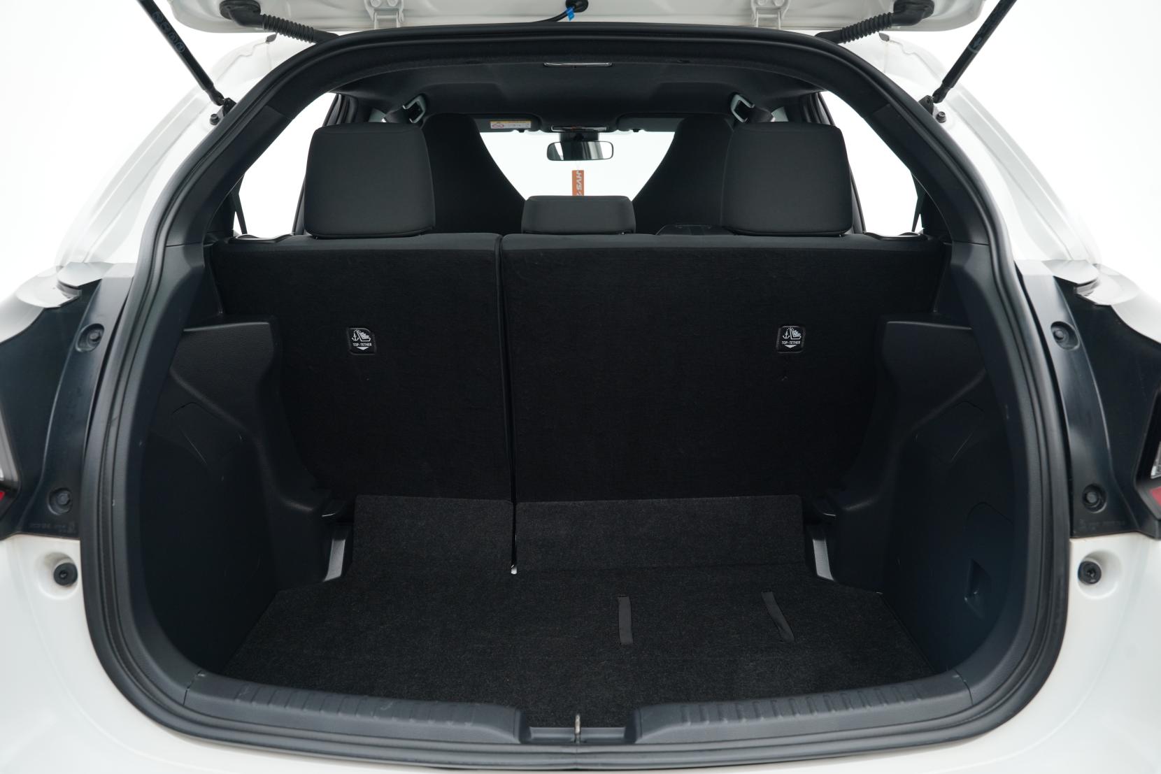 Toyota Yaris Hybrid X