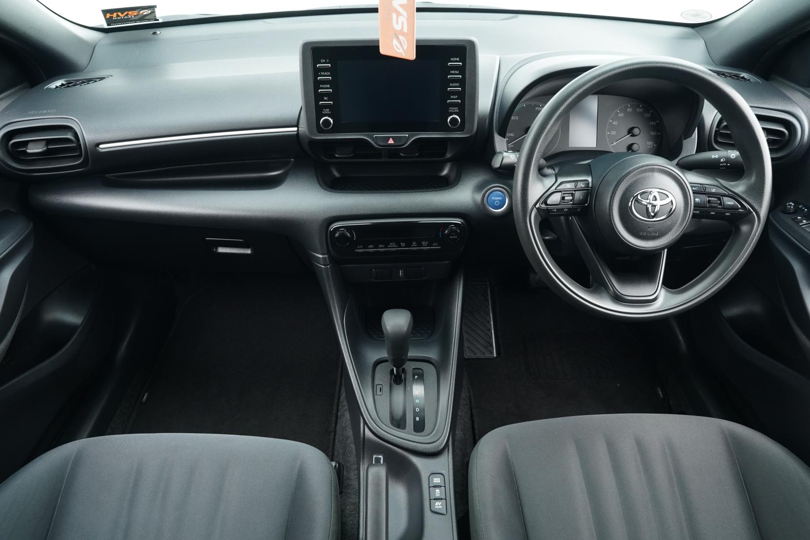 Toyota Yaris Hybrid X