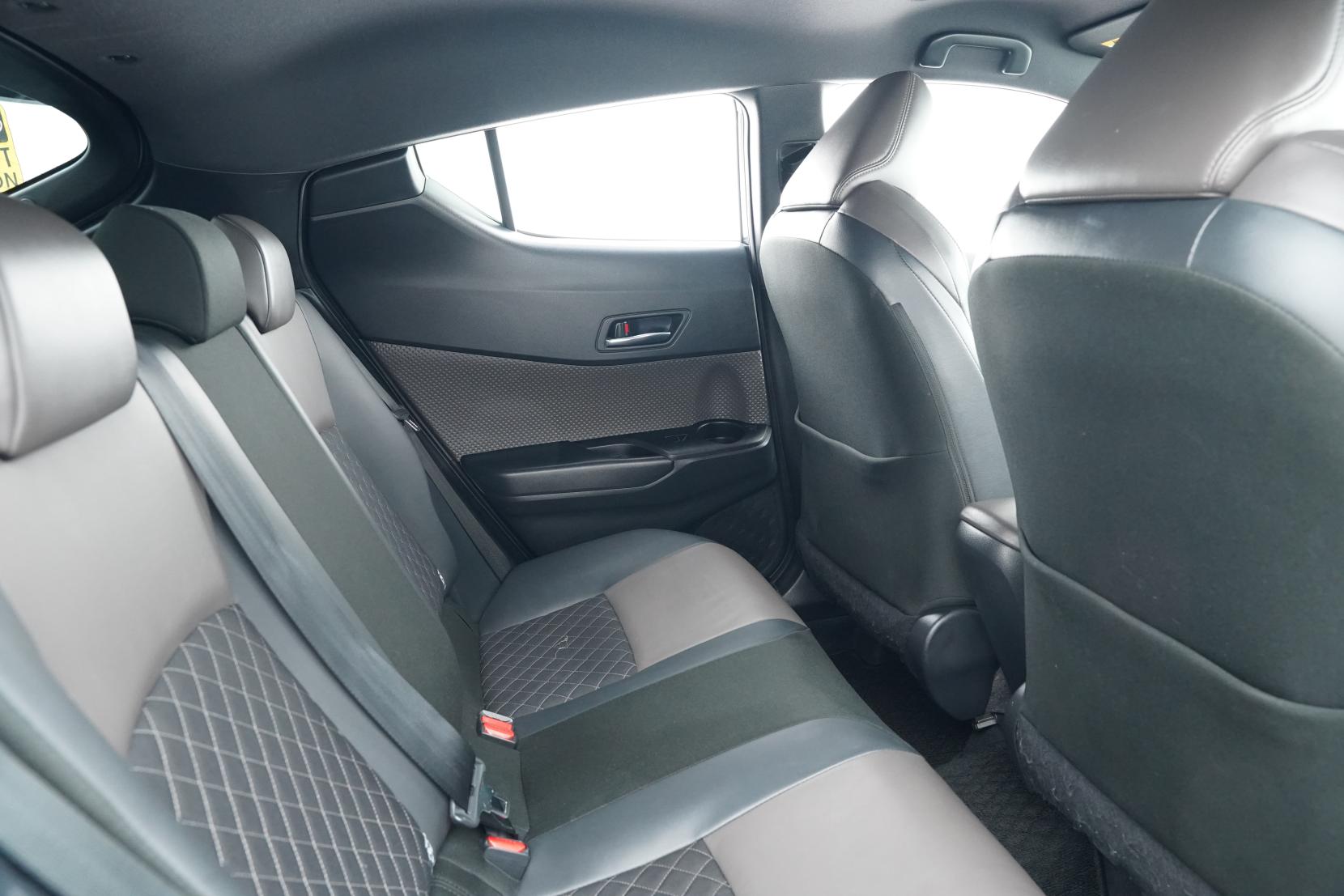 Toyota C-HR 1.8 G Hybrid Facelift