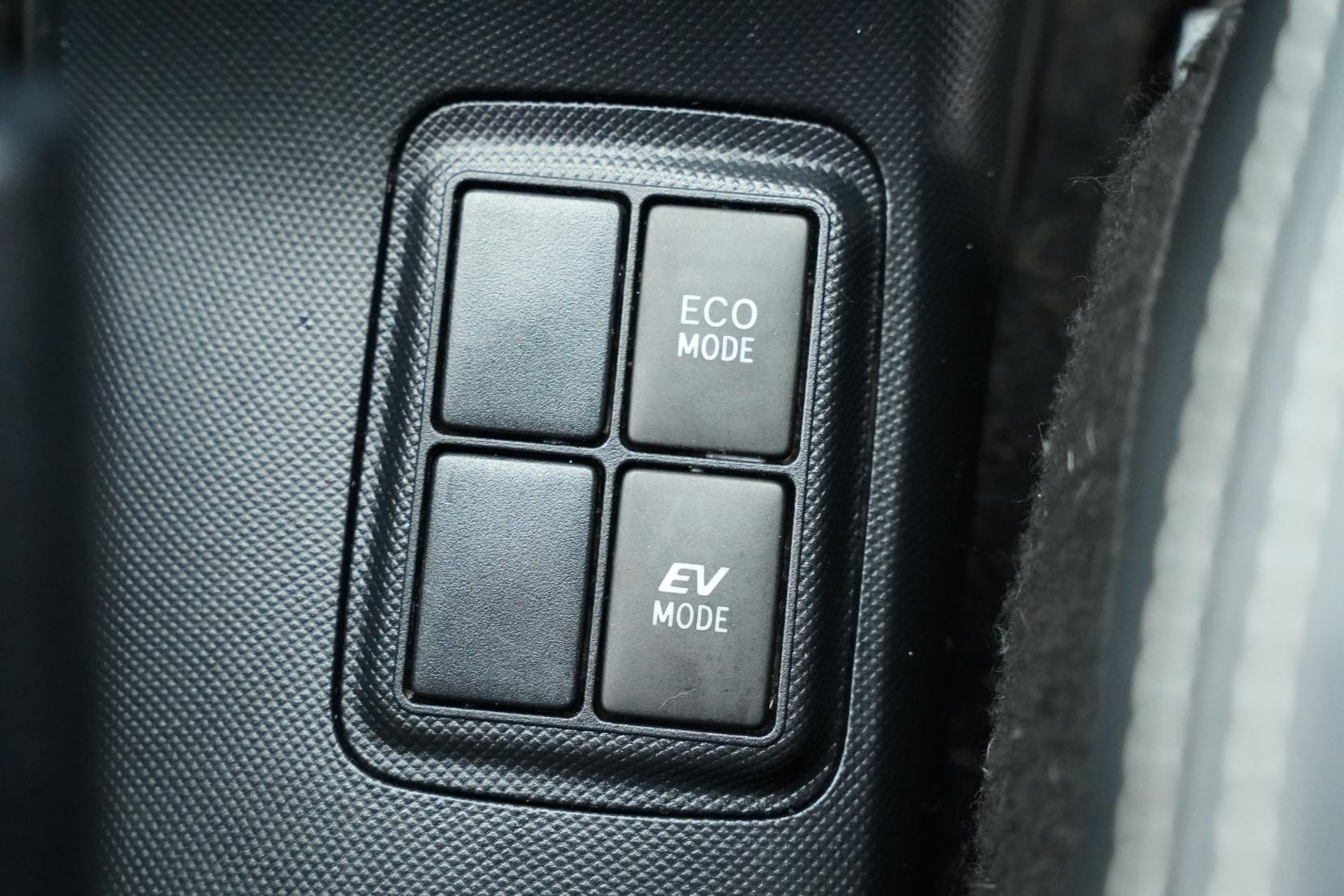 Toyota Aqua 1.5 G BLACK SOFT LEATHER SELECTION