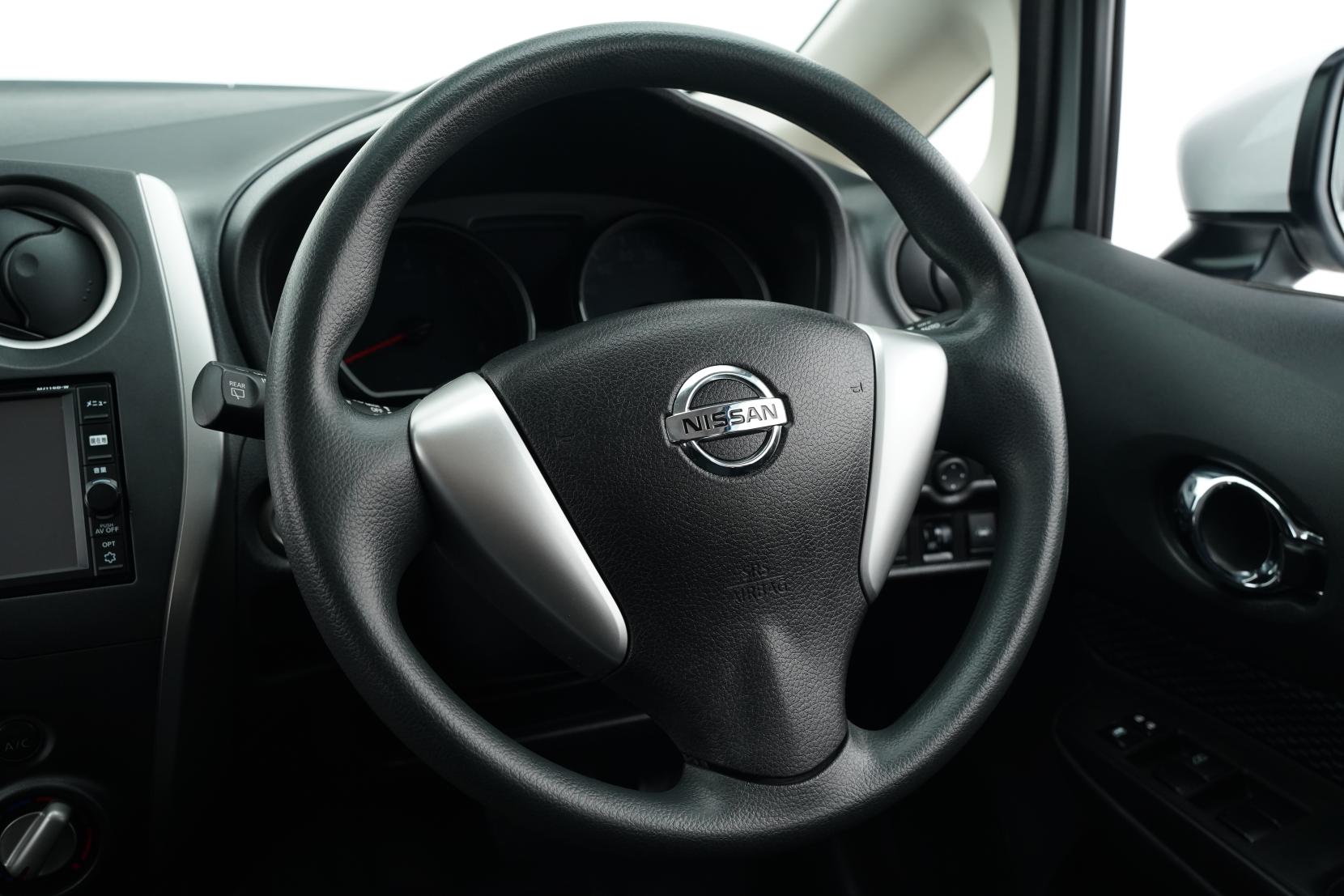 Nissan Note (2004–present) X