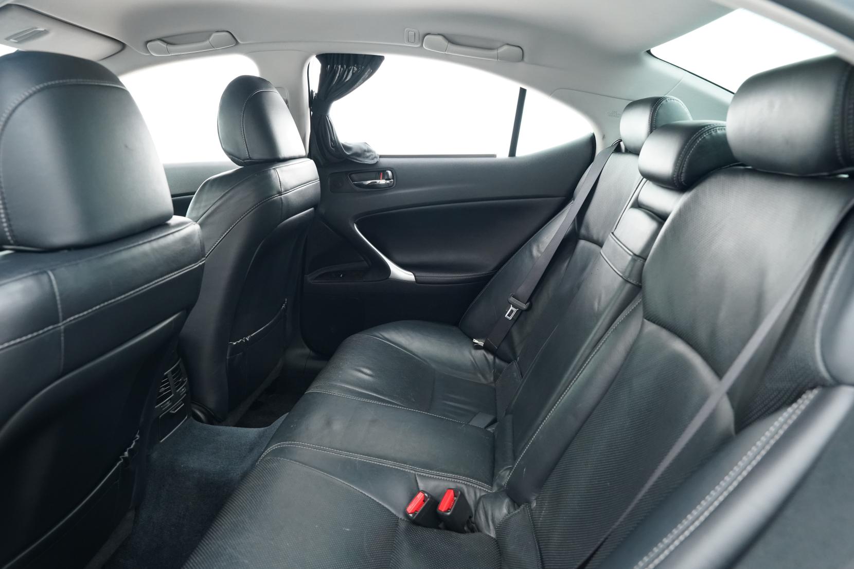 Lexus IS 2.5 LA21 USE20L