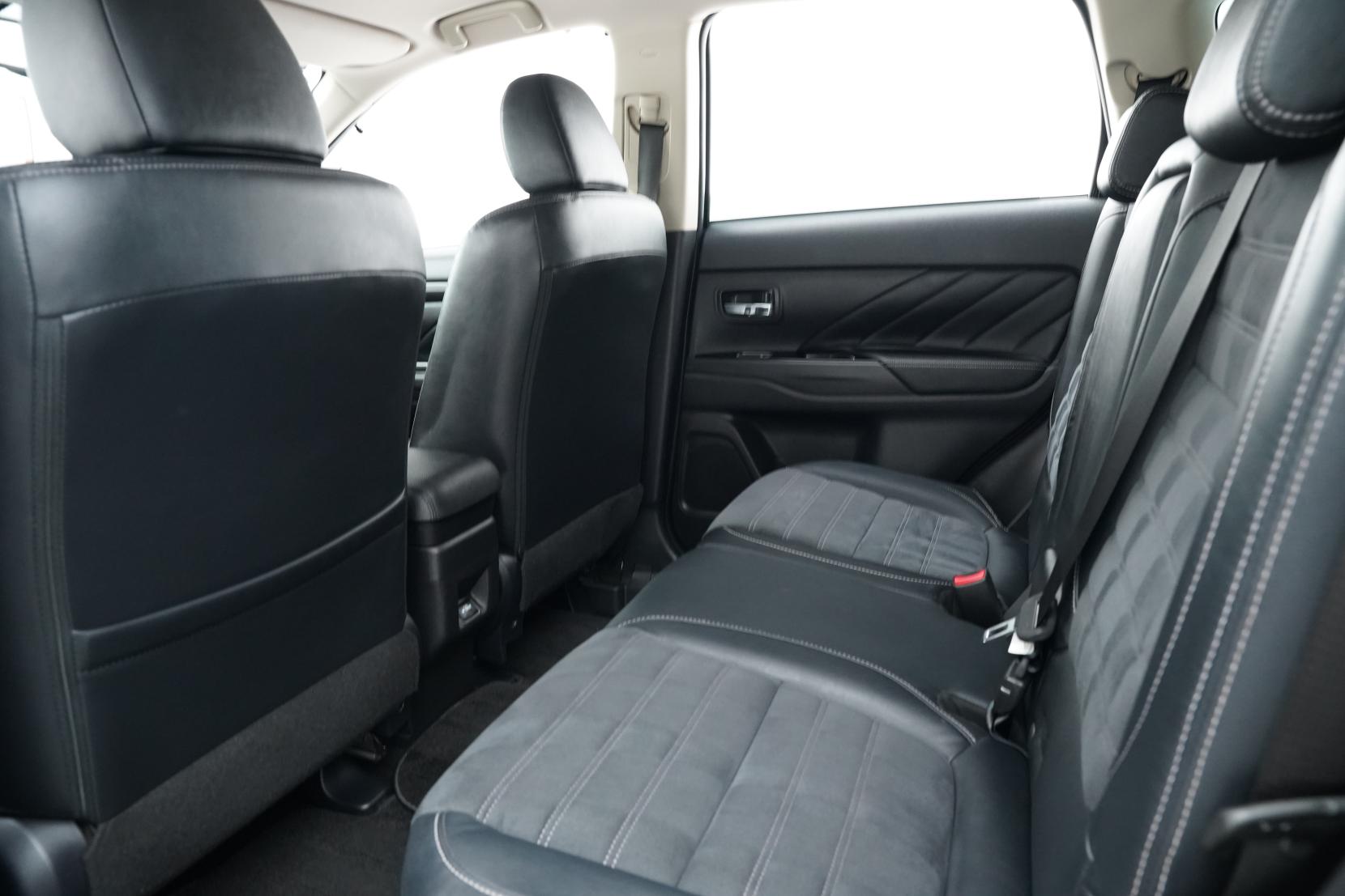 Mitsubishi Outlander 2.0 PHEV 4WD G SAFETY PACKAGE