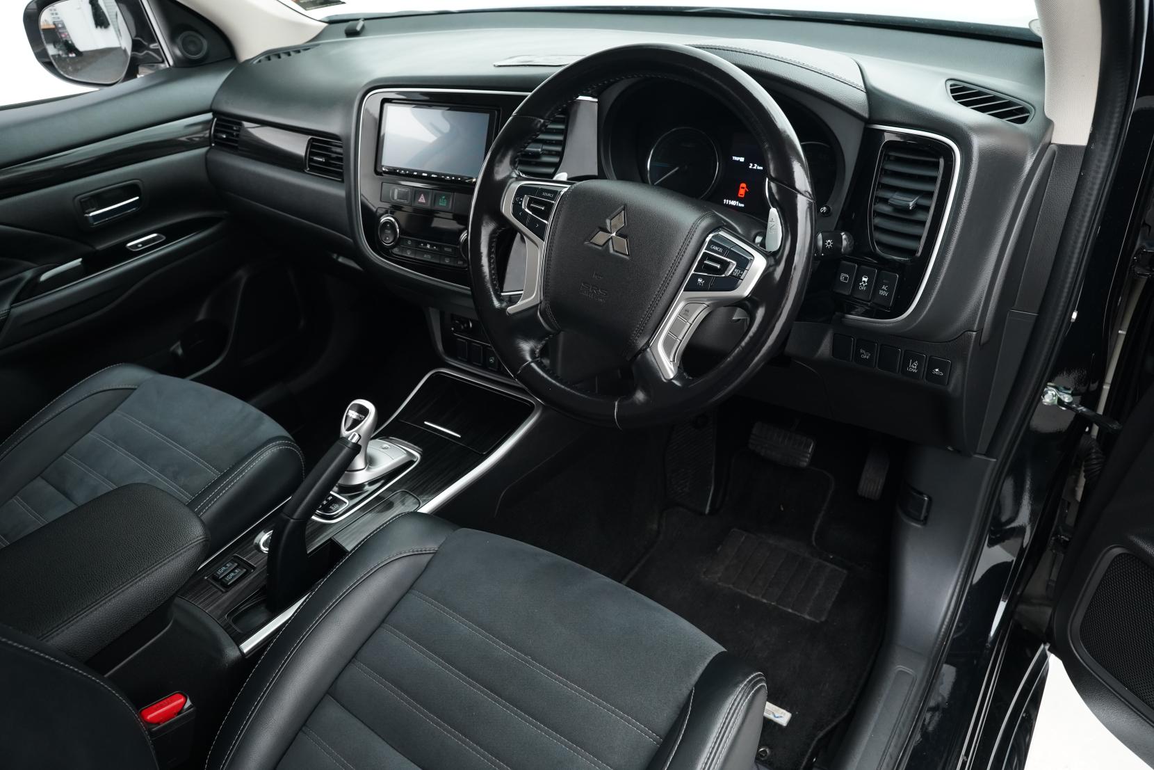 Mitsubishi Outlander 2.0 PHEV 4WD G SAFETY PACKAGE