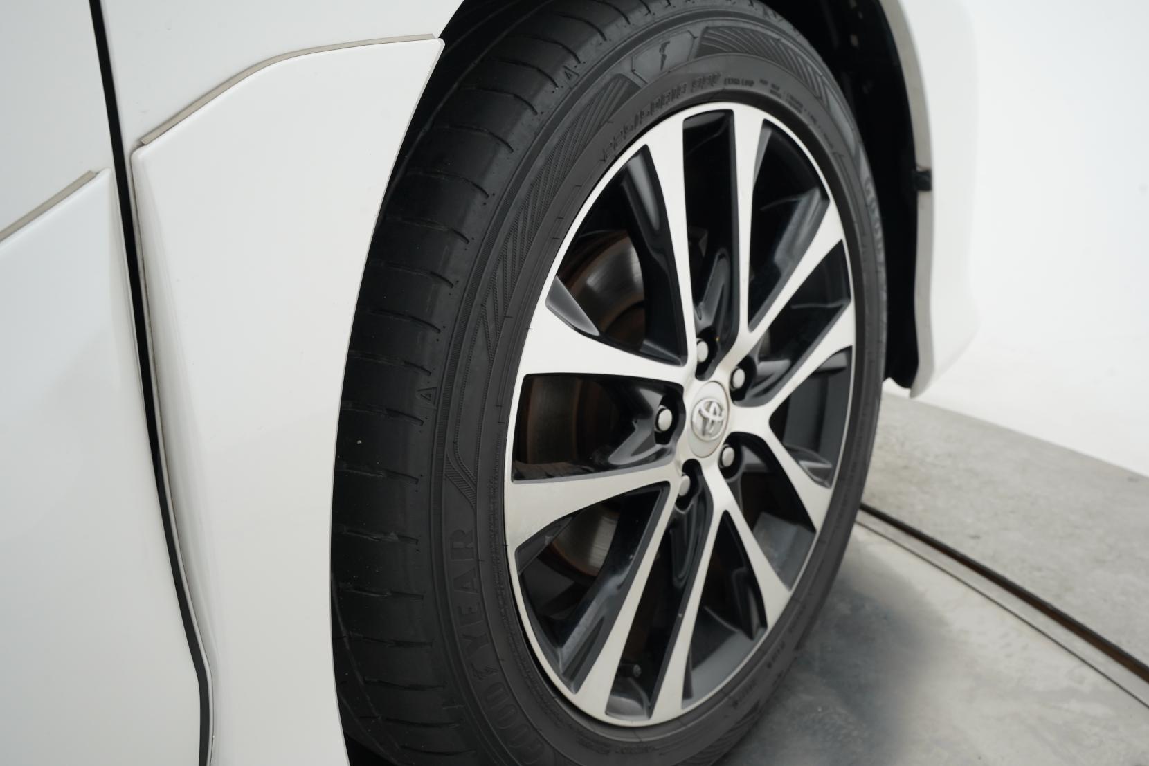 Toyota Estima 2.4 AERAS