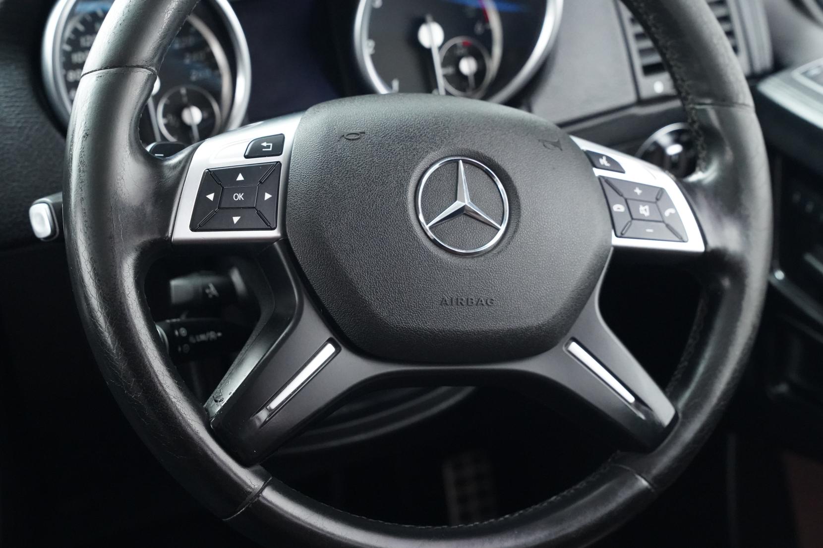 Mercedes-Benz G 350 3.0 G Wagon 4WD Bluetec