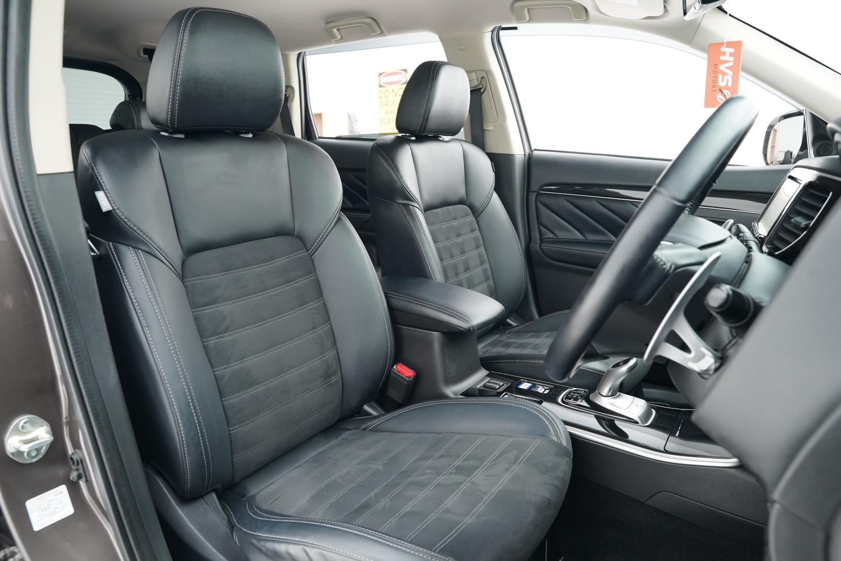 Mitsubishi Outlander 2.4 PHEV Phev G 4WD 